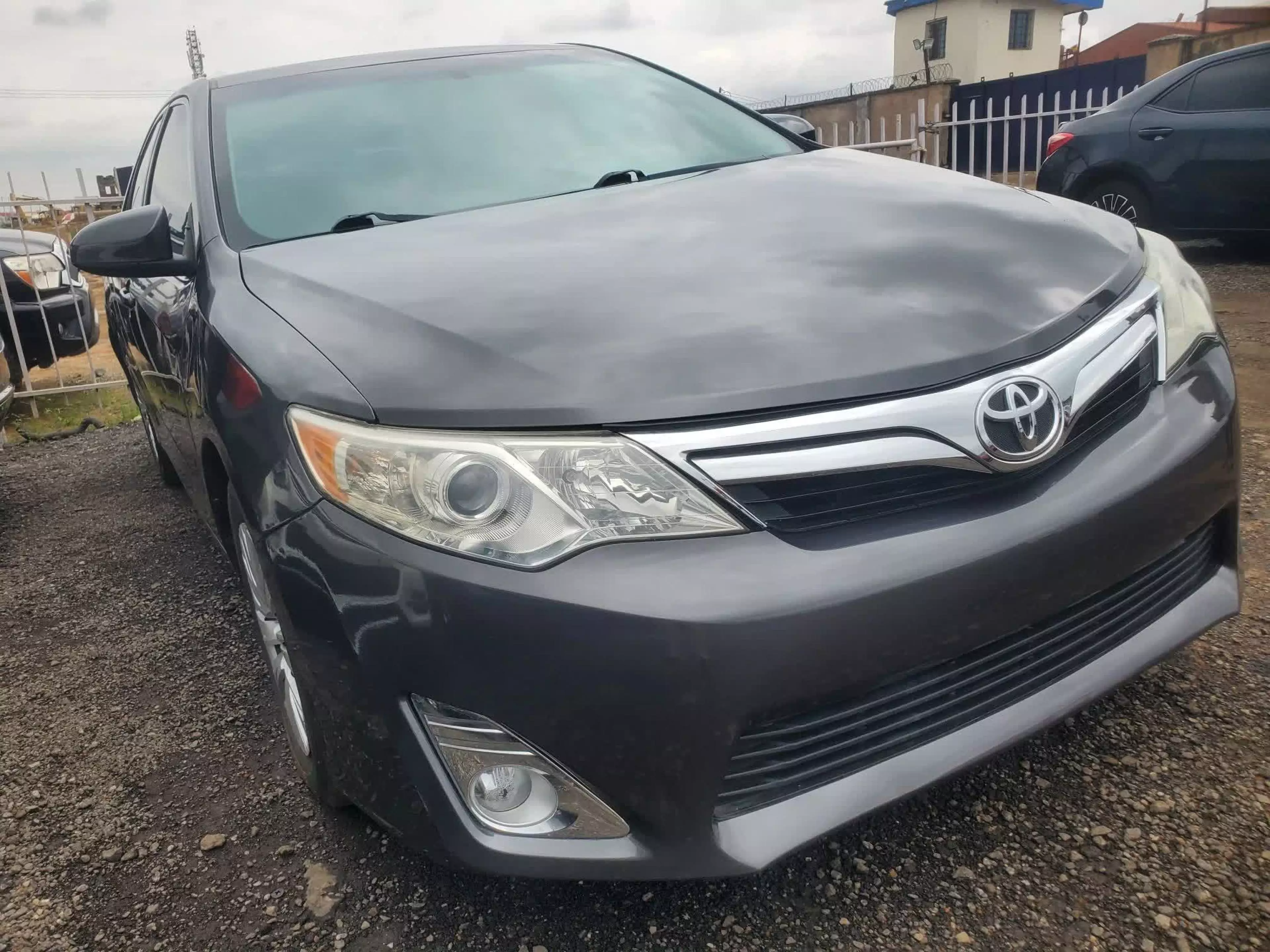 Toyota Camry  - 2014