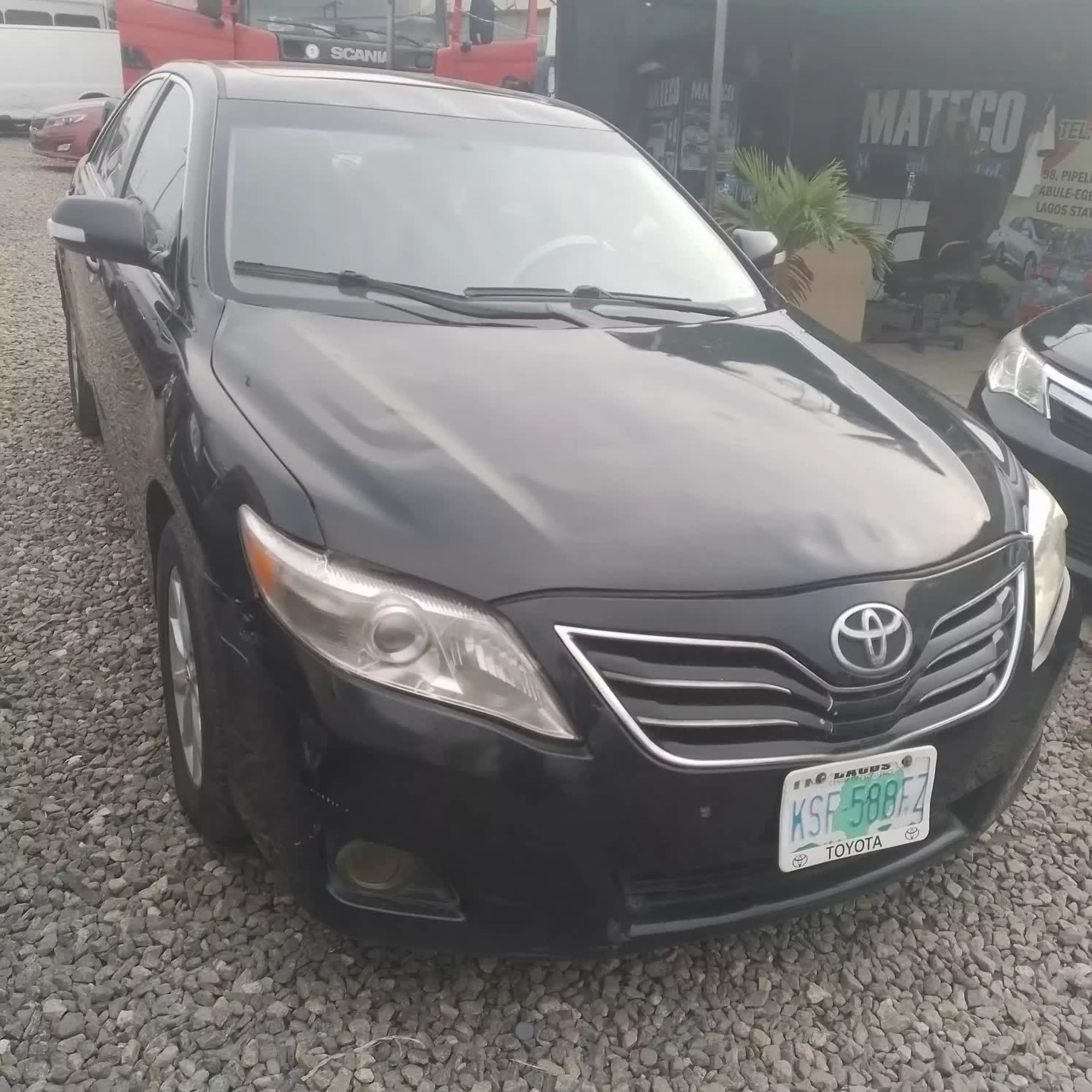 Toyota Camry - 2010