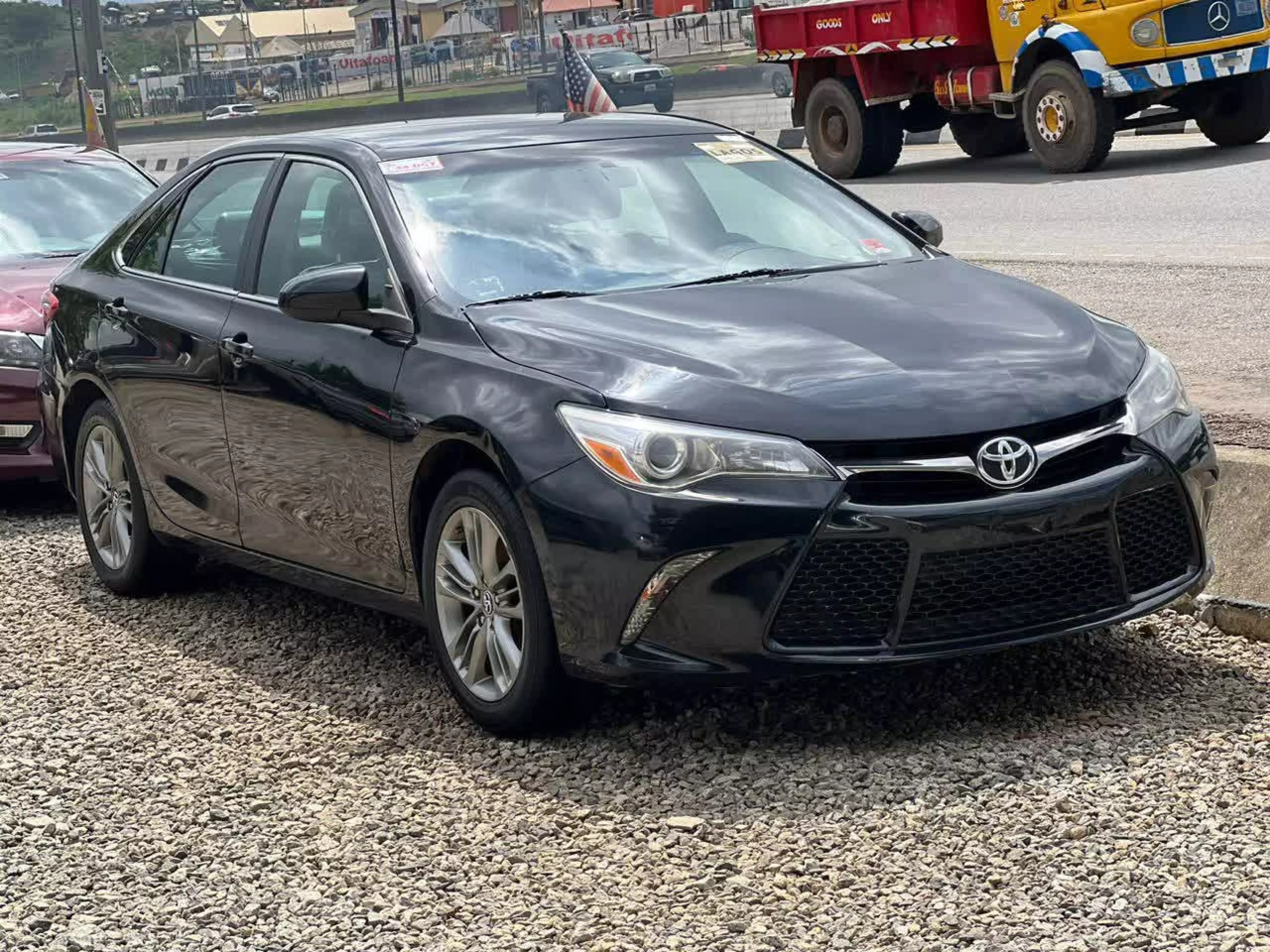 Toyota Camry - 2017