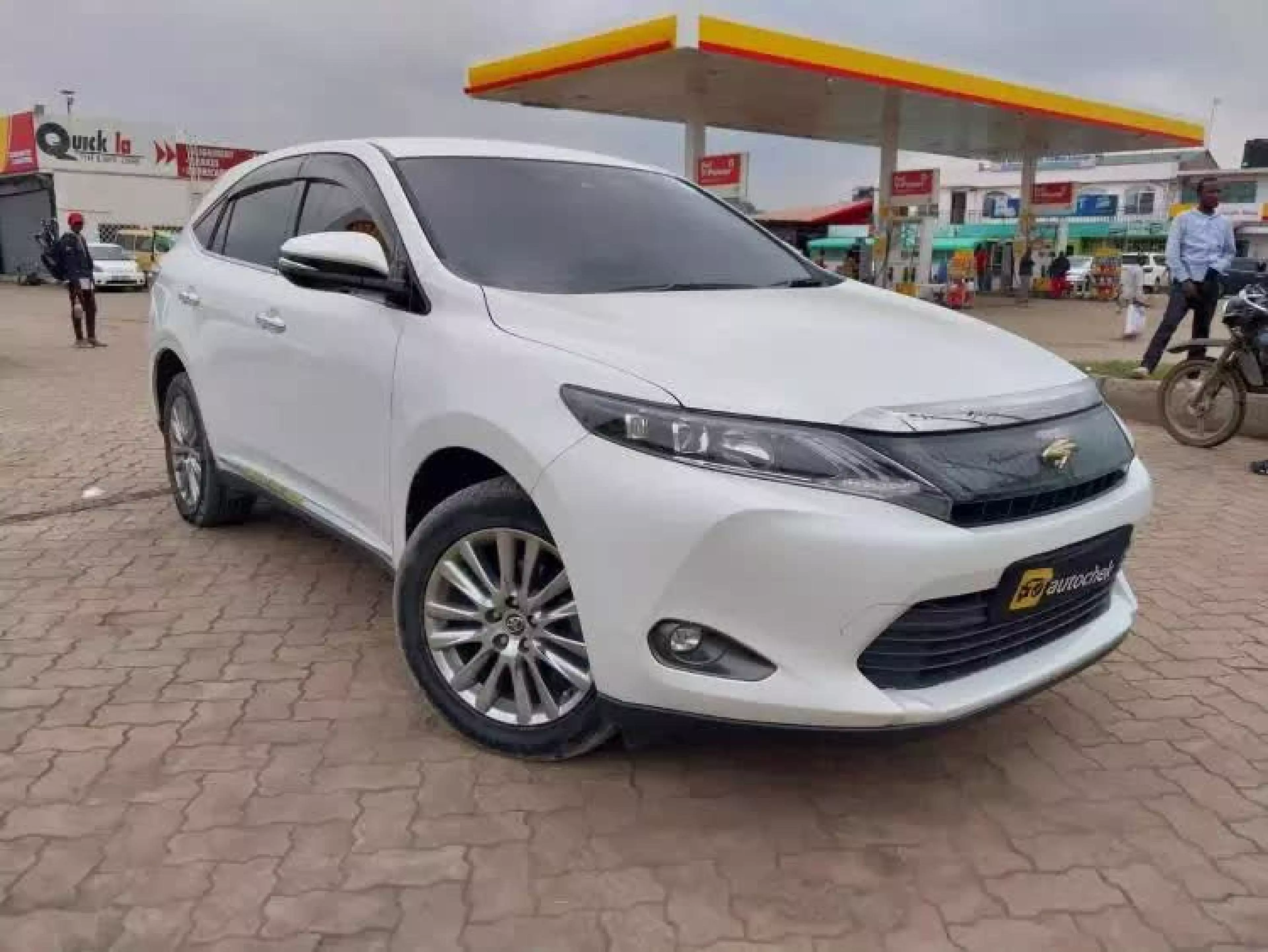 Toyota Harrier - 2013