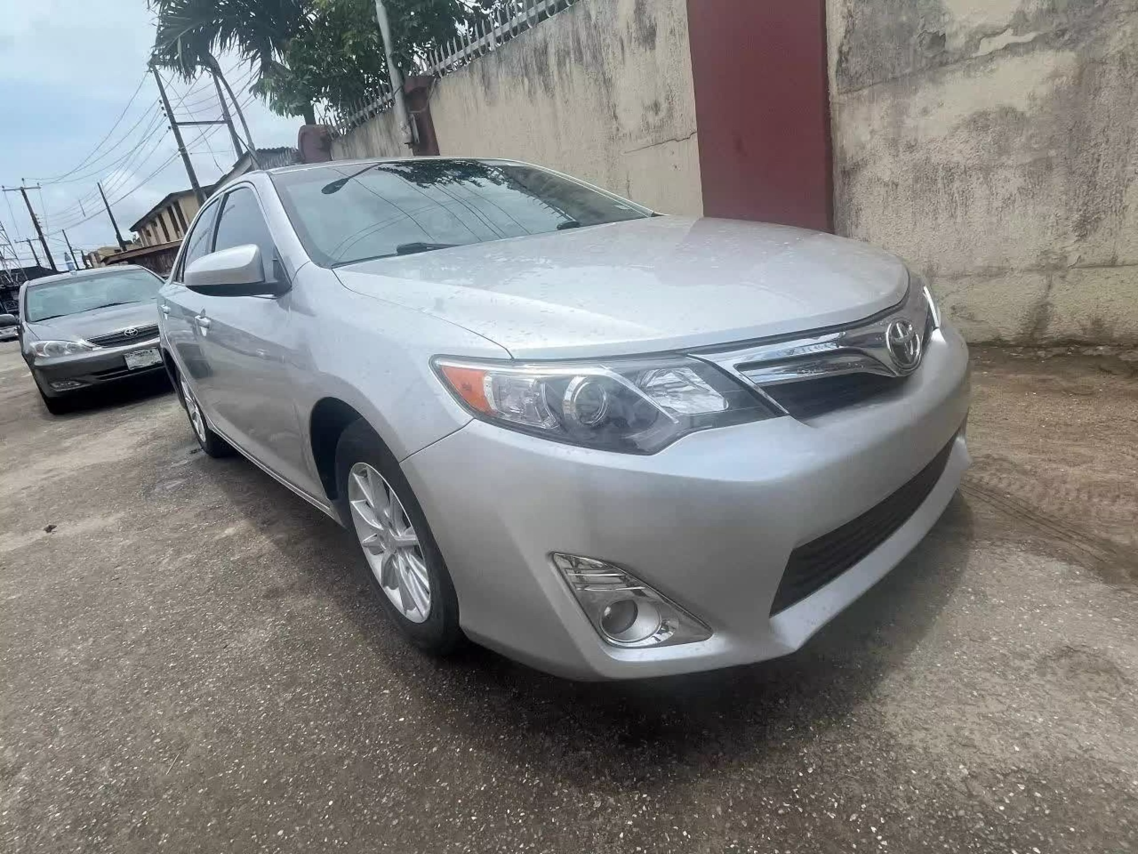 Toyota Camry - 2012