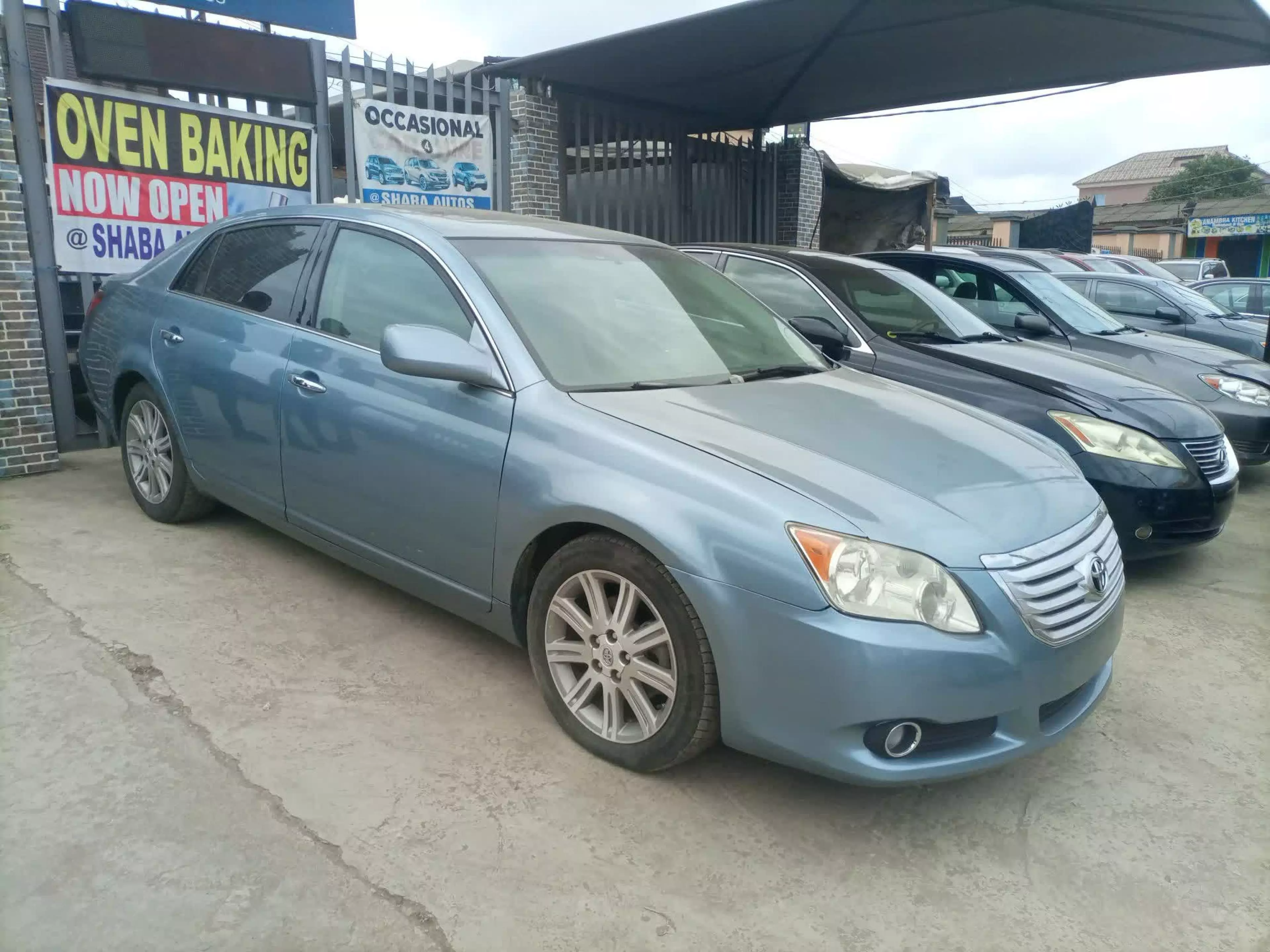 Toyota Avalon - 2009