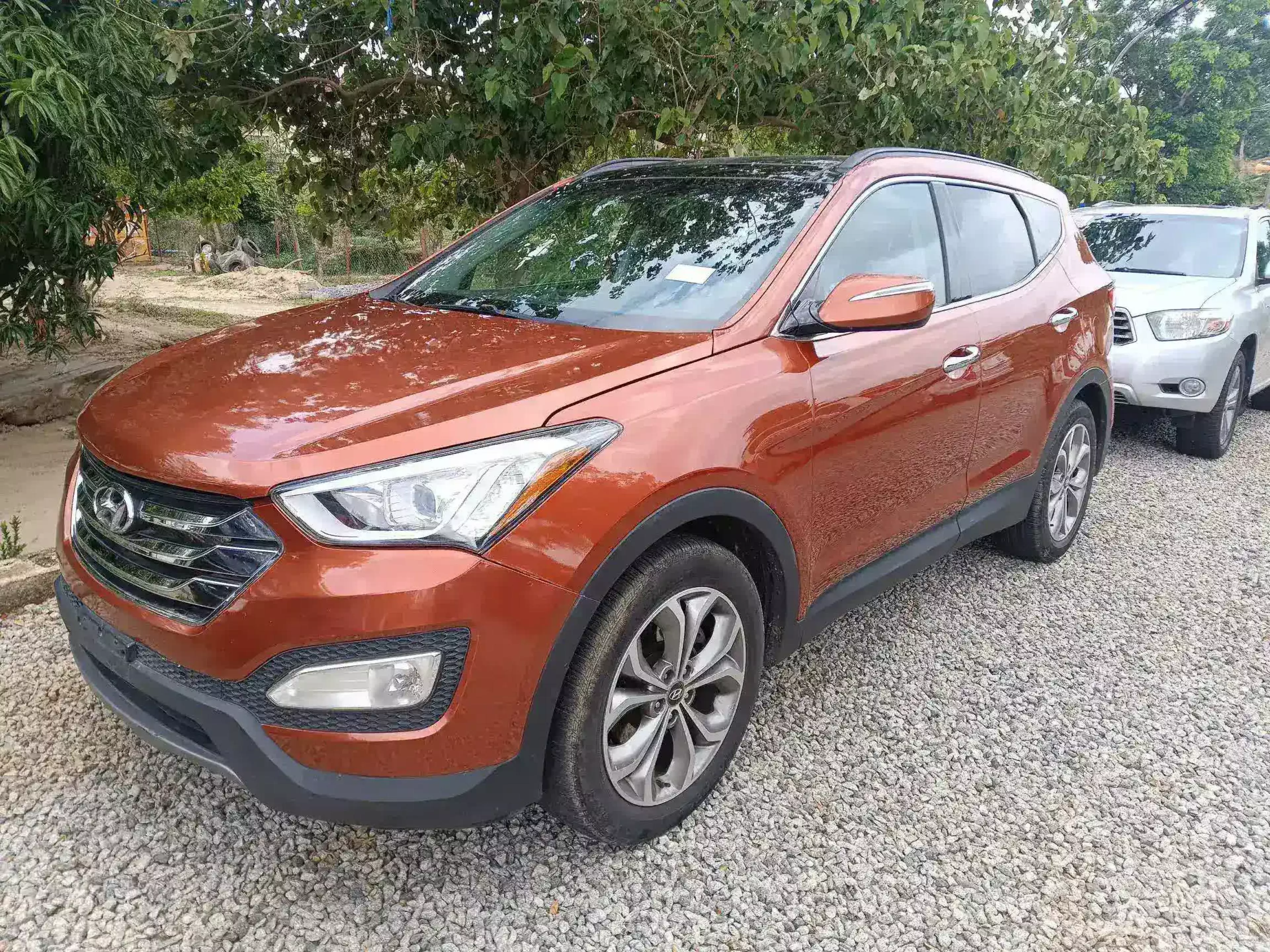 Hyundai Santa Fe  - 2014