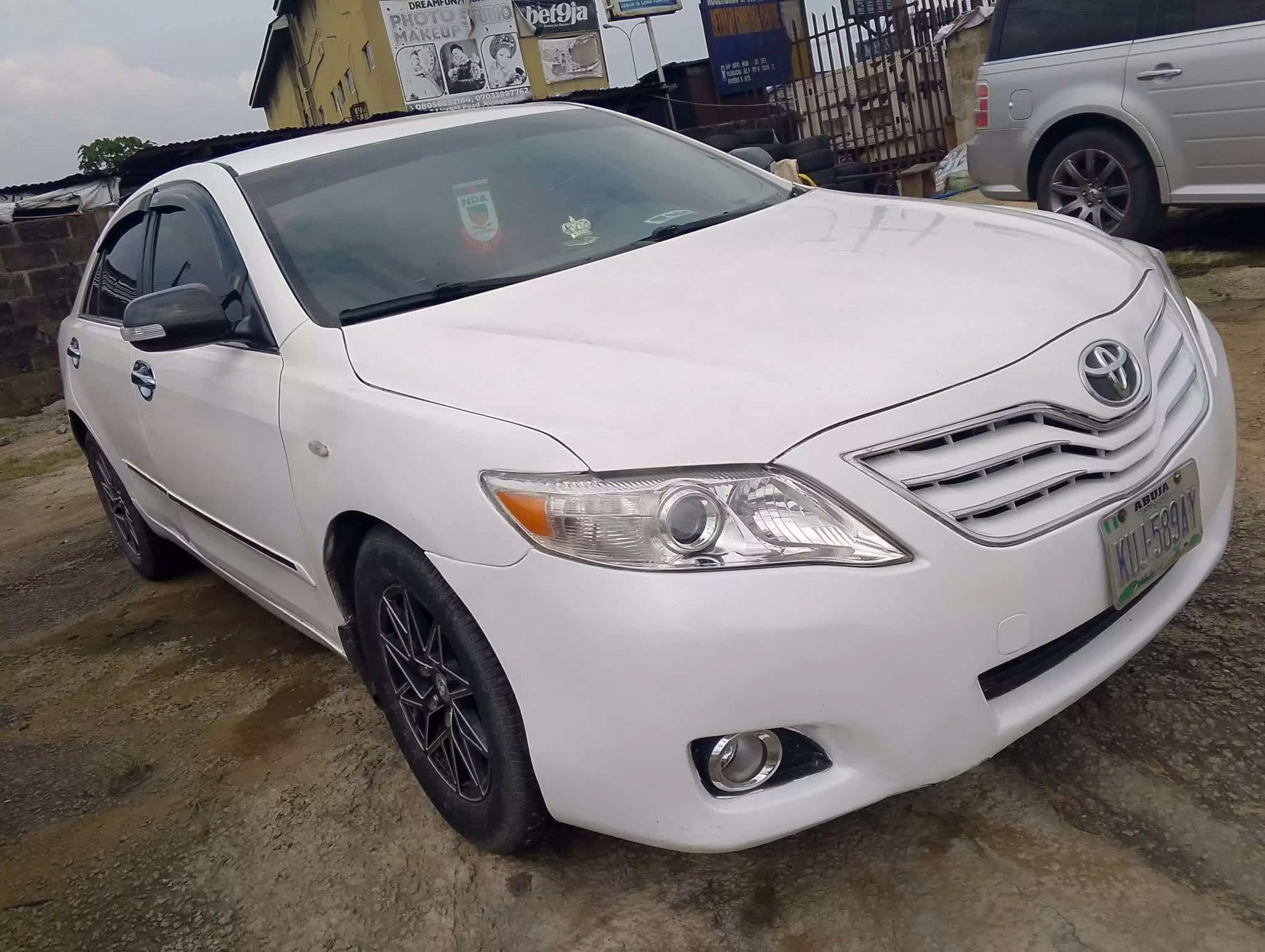 Toyota Camry - 2010