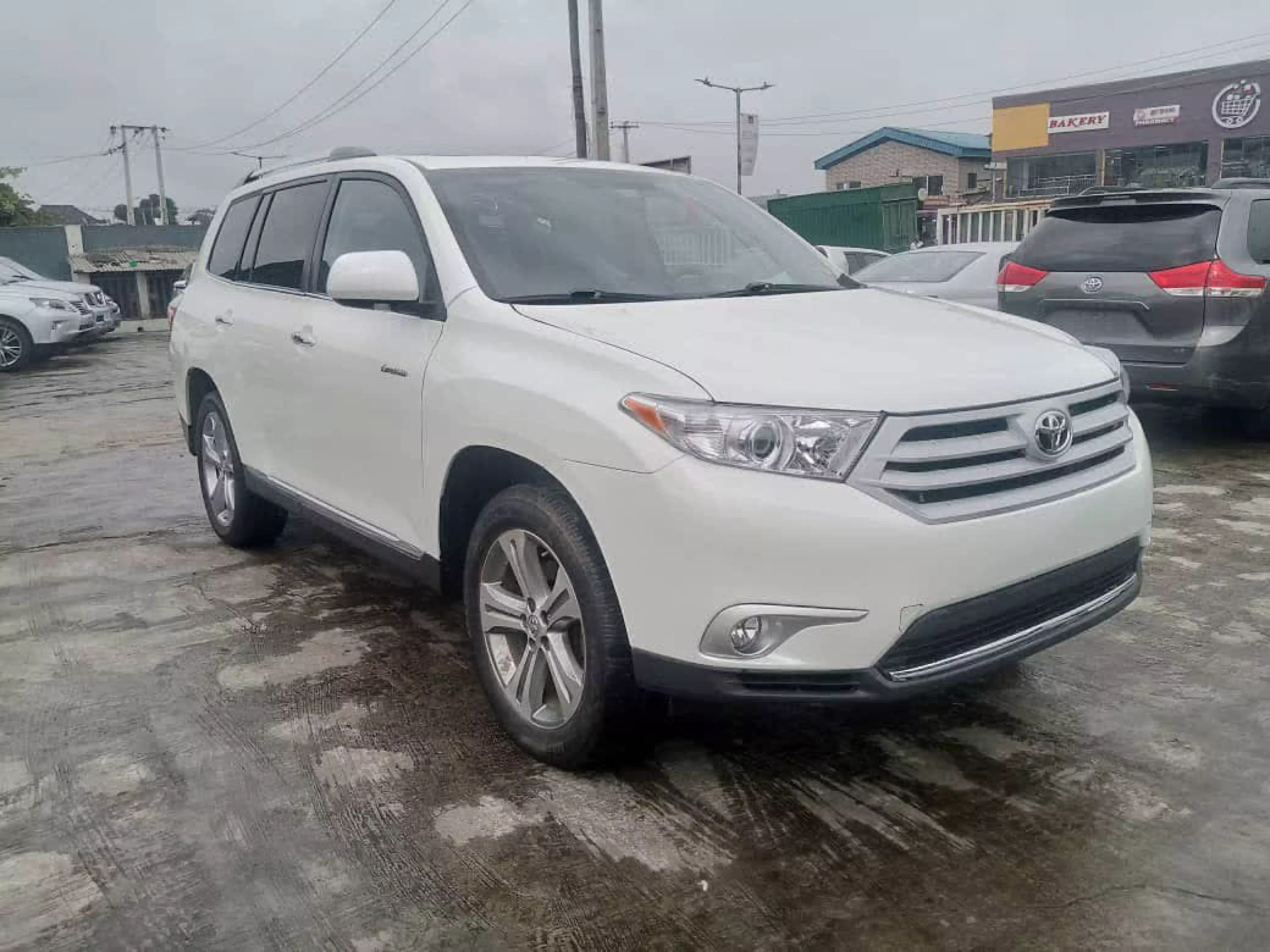 Toyota Highlander  - 2011