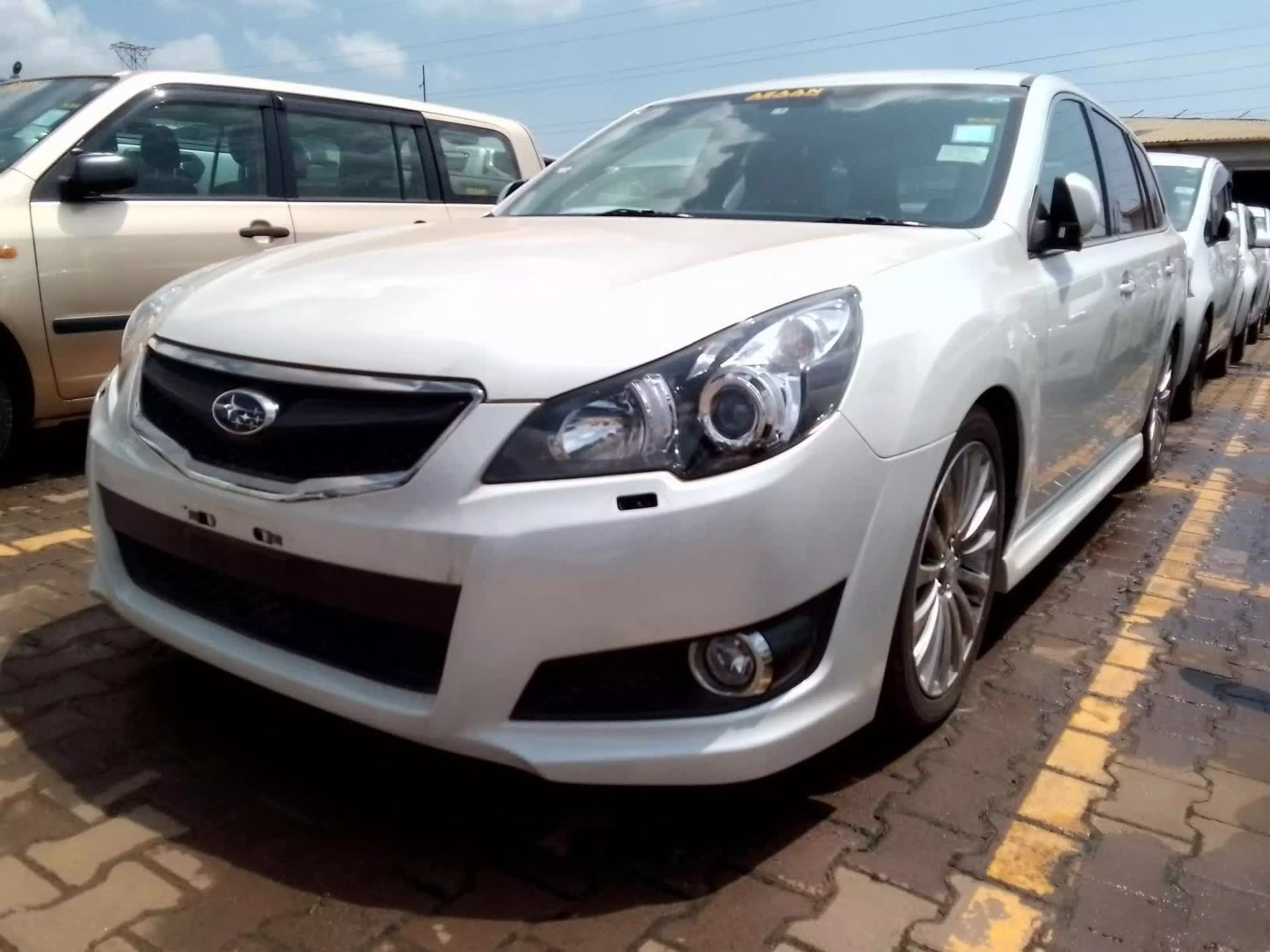 Subaru Legacy  - 2011