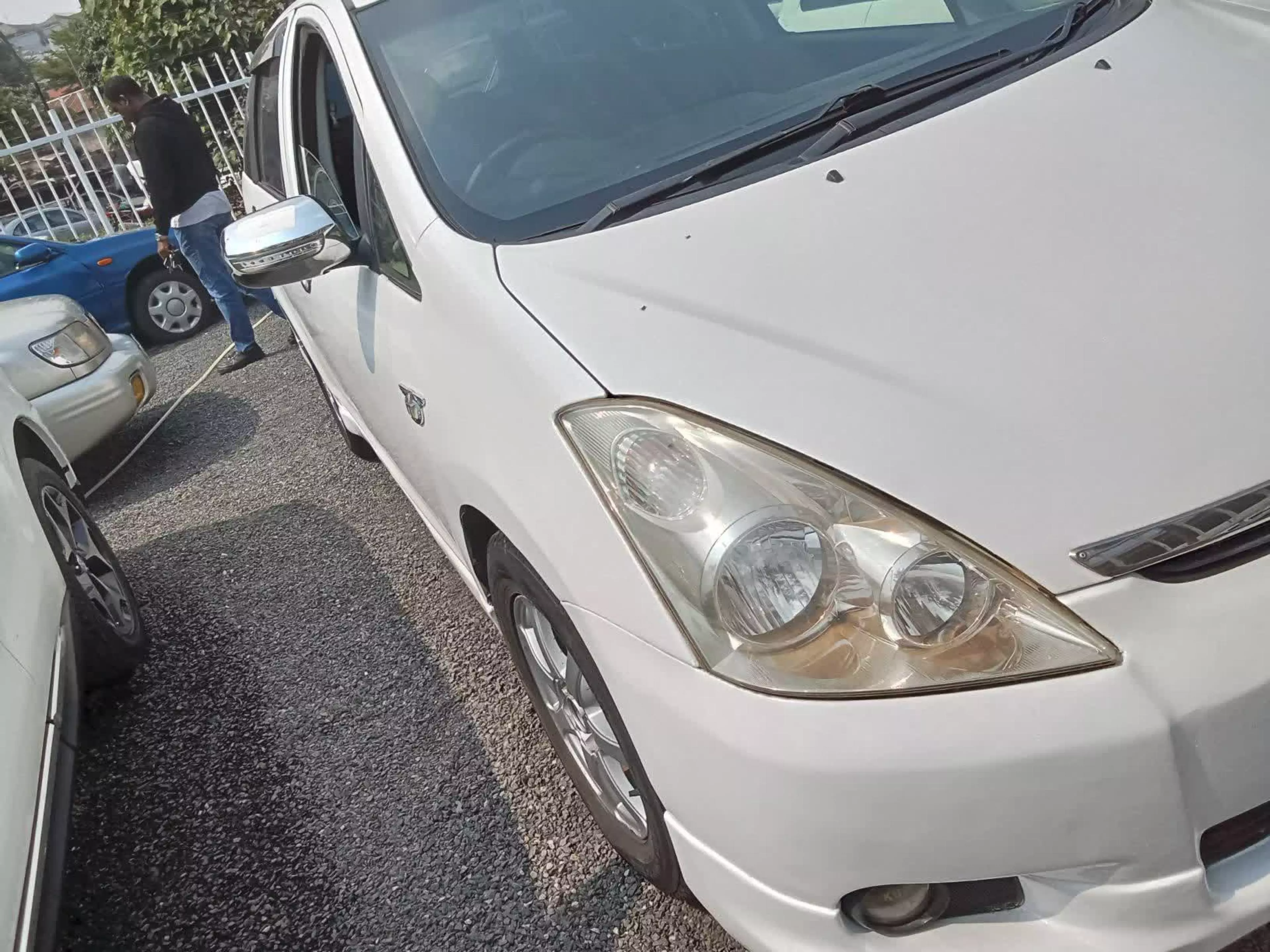 Toyota Wish - 2004