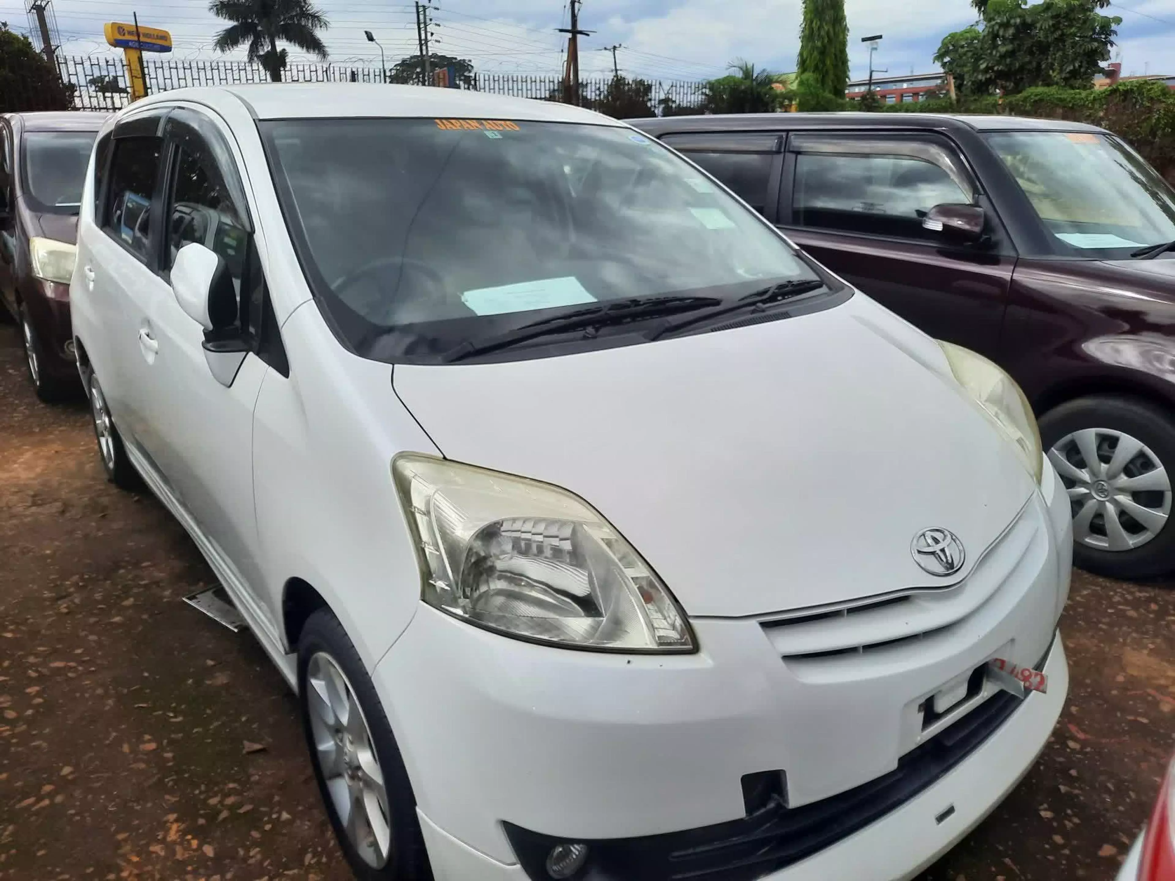 Toyota Passo Sette  - 2008