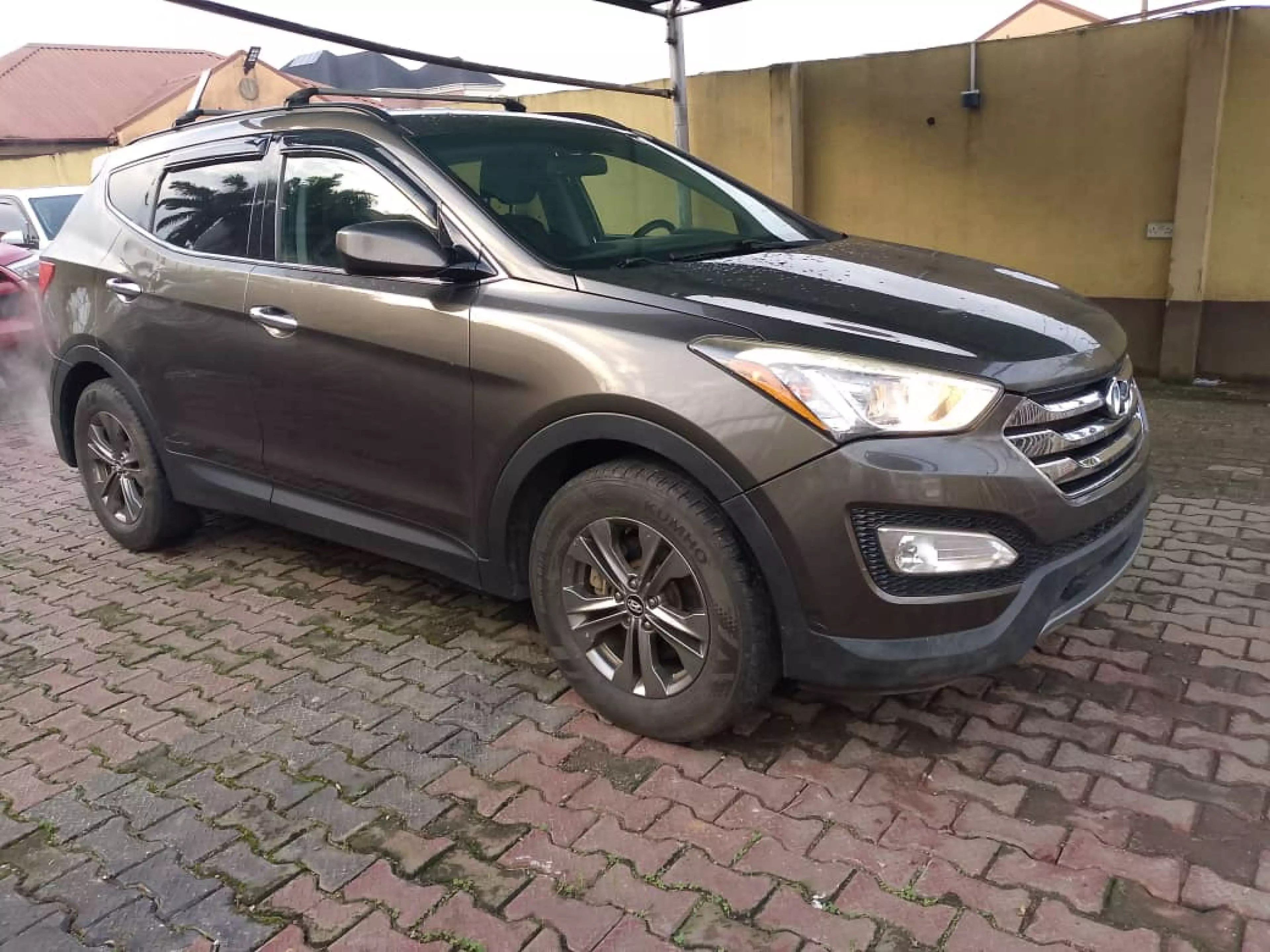 Hyundai Santa Fe - 2014