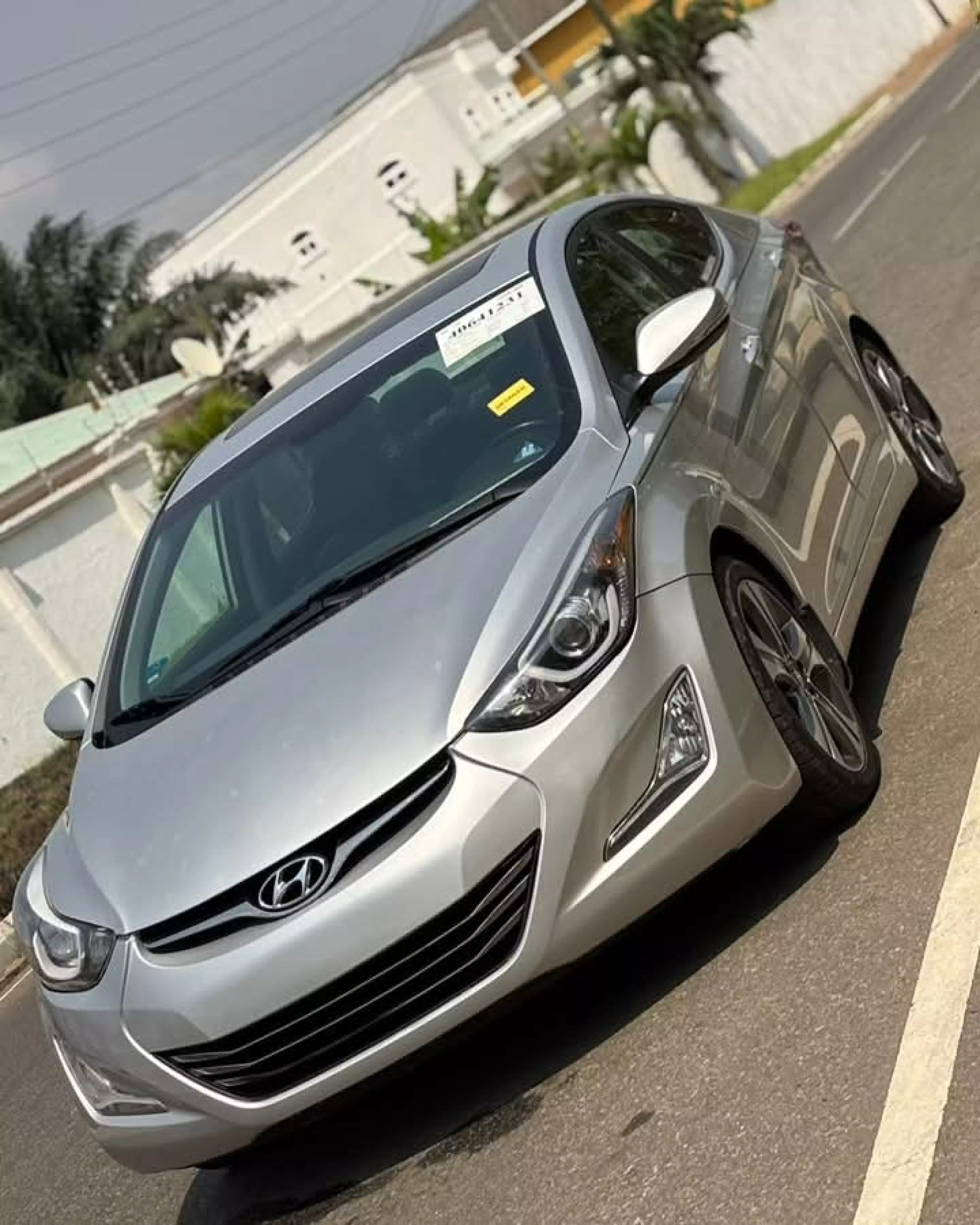 Hyundai Elantra - 2015