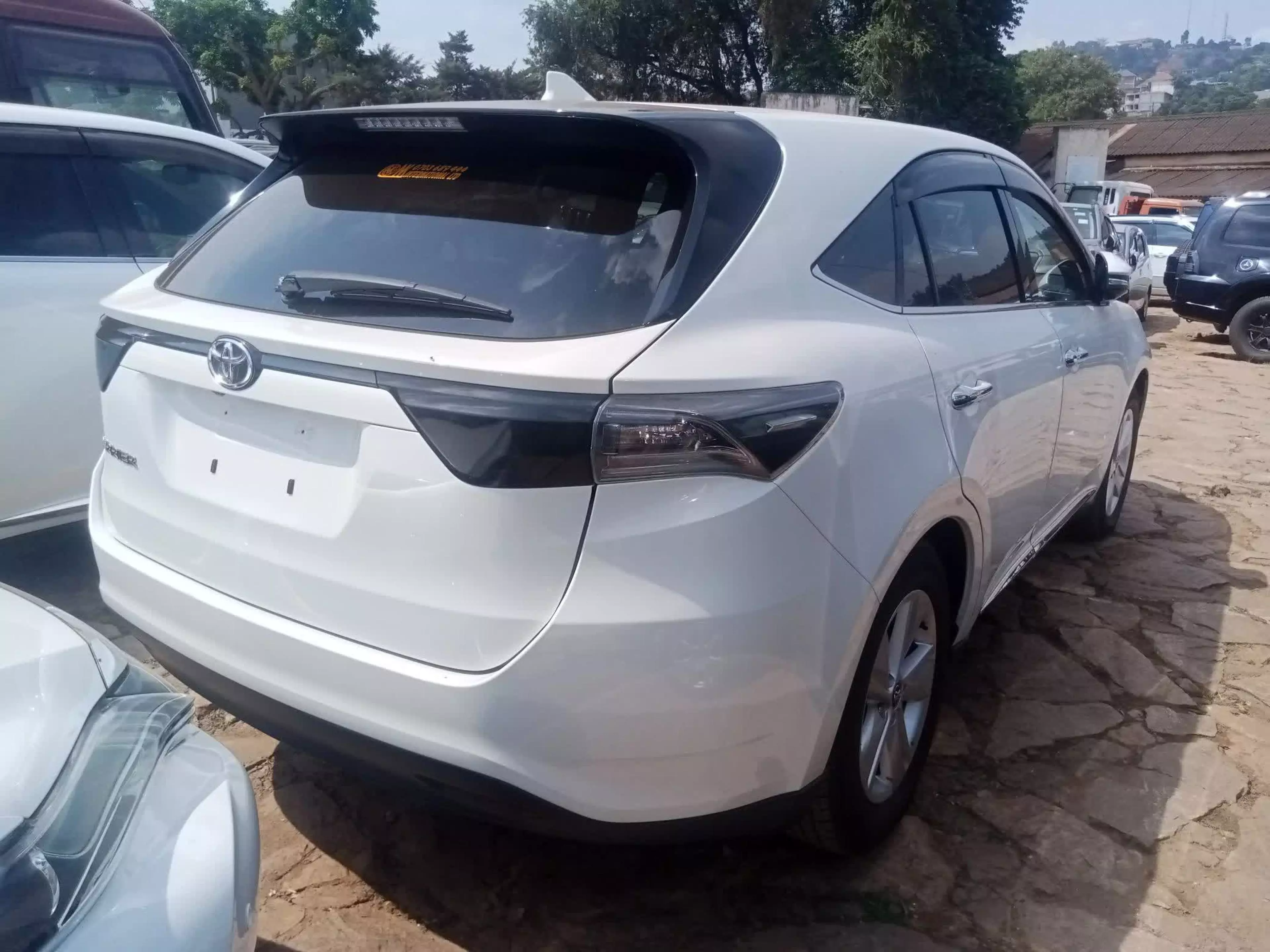 Toyota Harrier - 2016