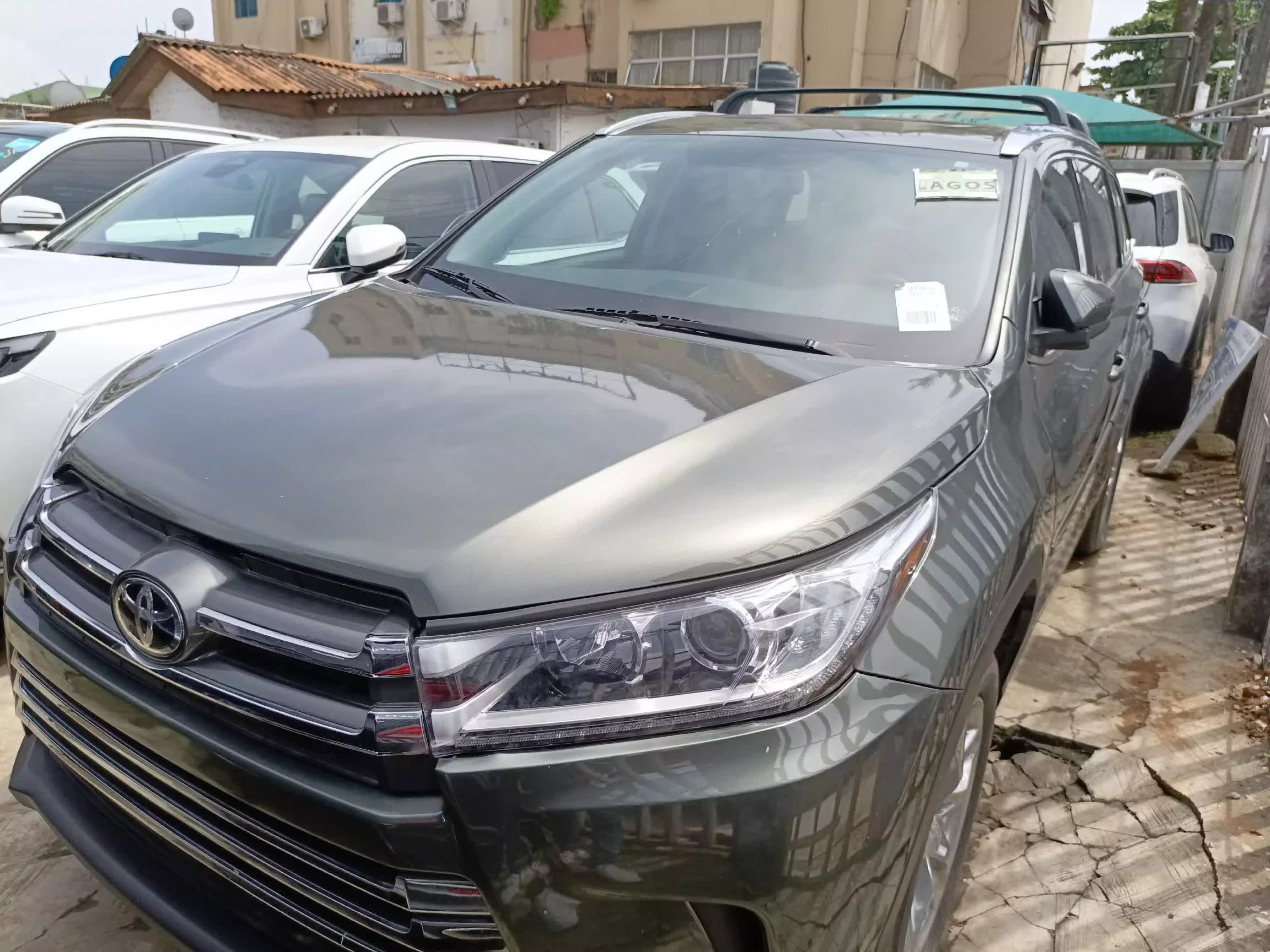 Toyota Highlander  - 2014