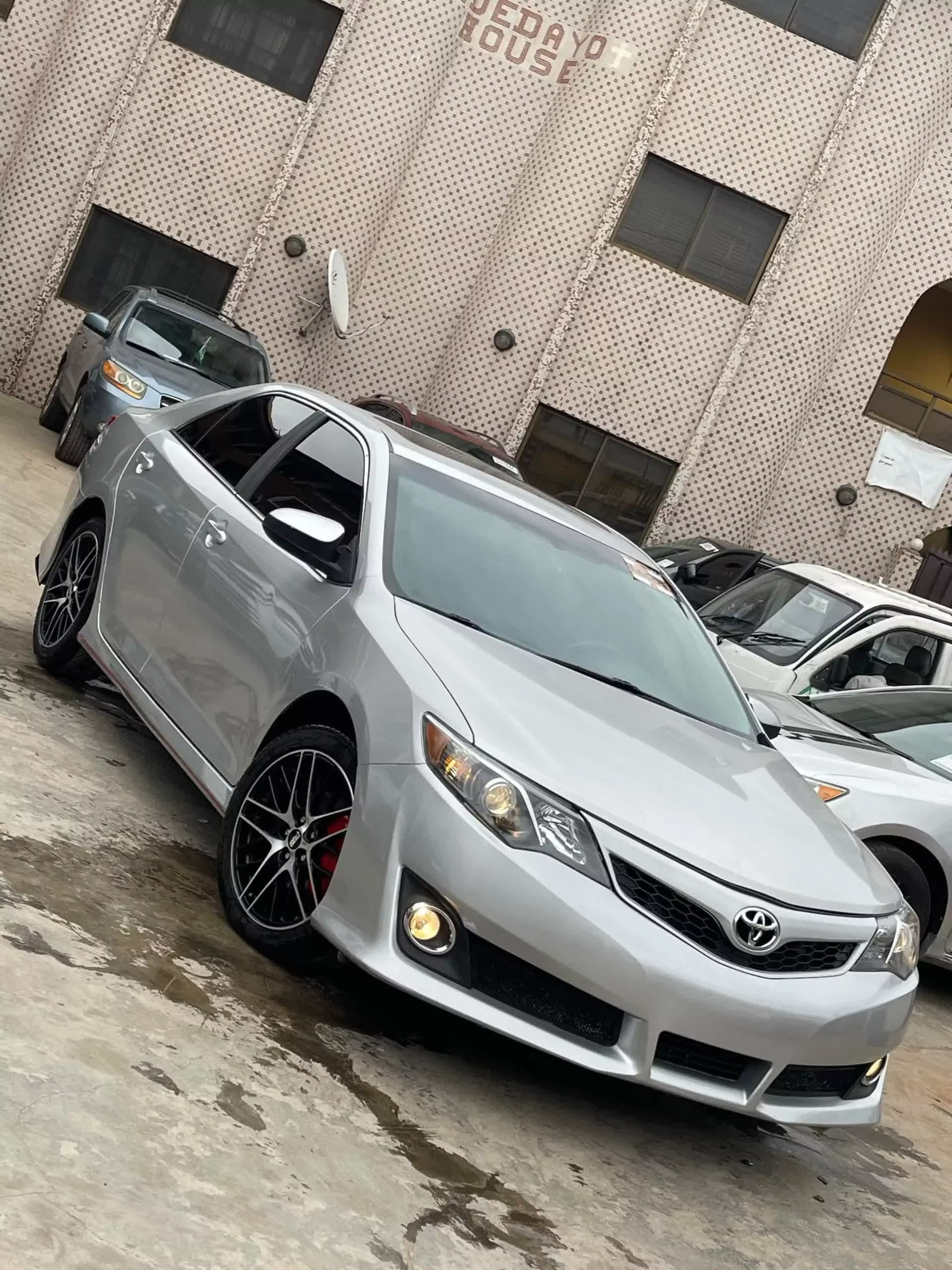 Toyota Camry - 2013