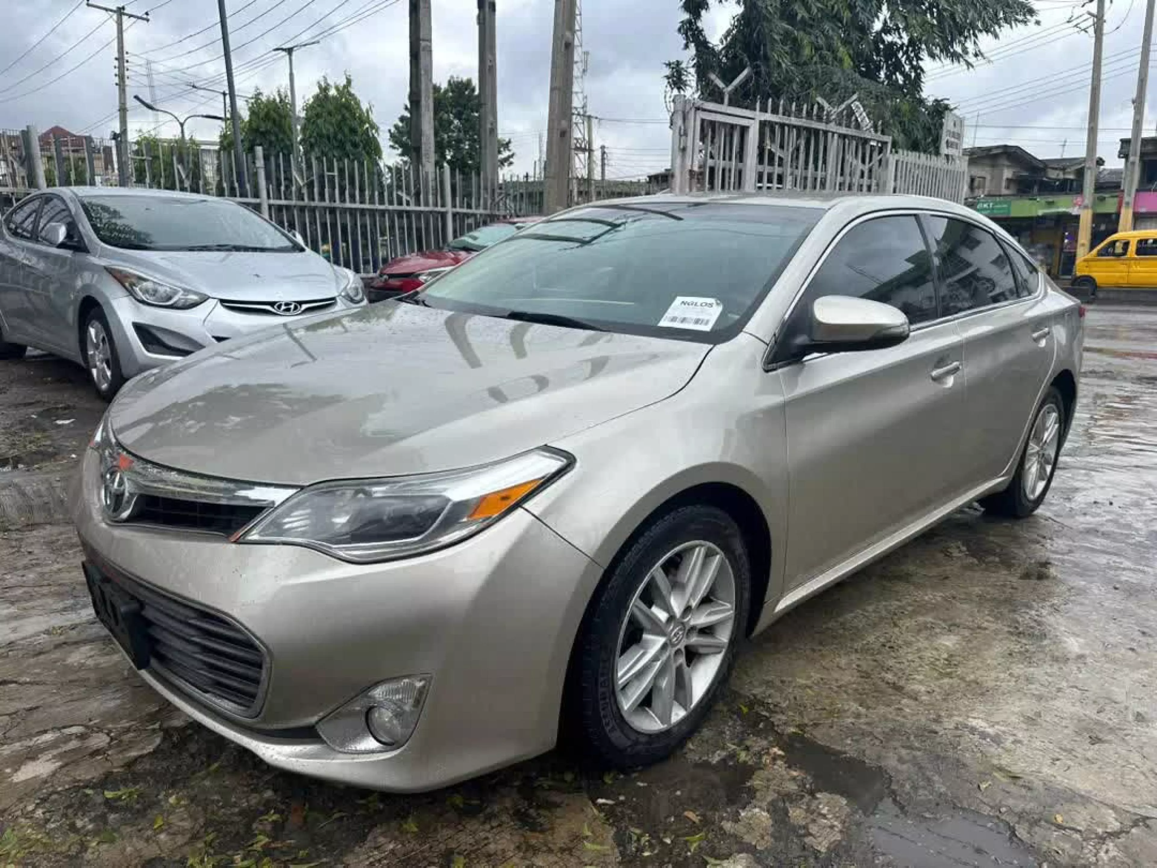 Toyota Avalon - 2015