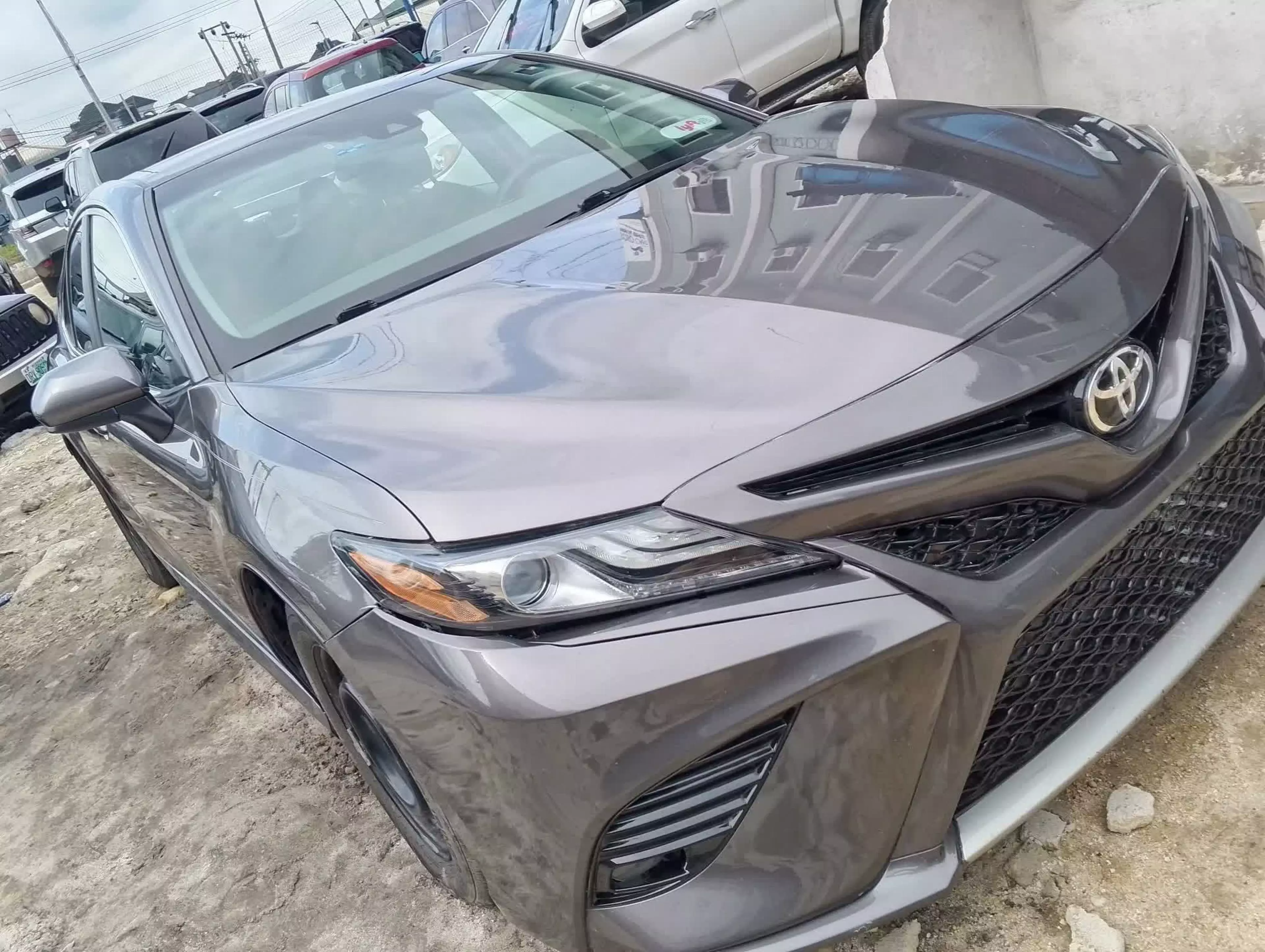 Toyota Camry - 2019