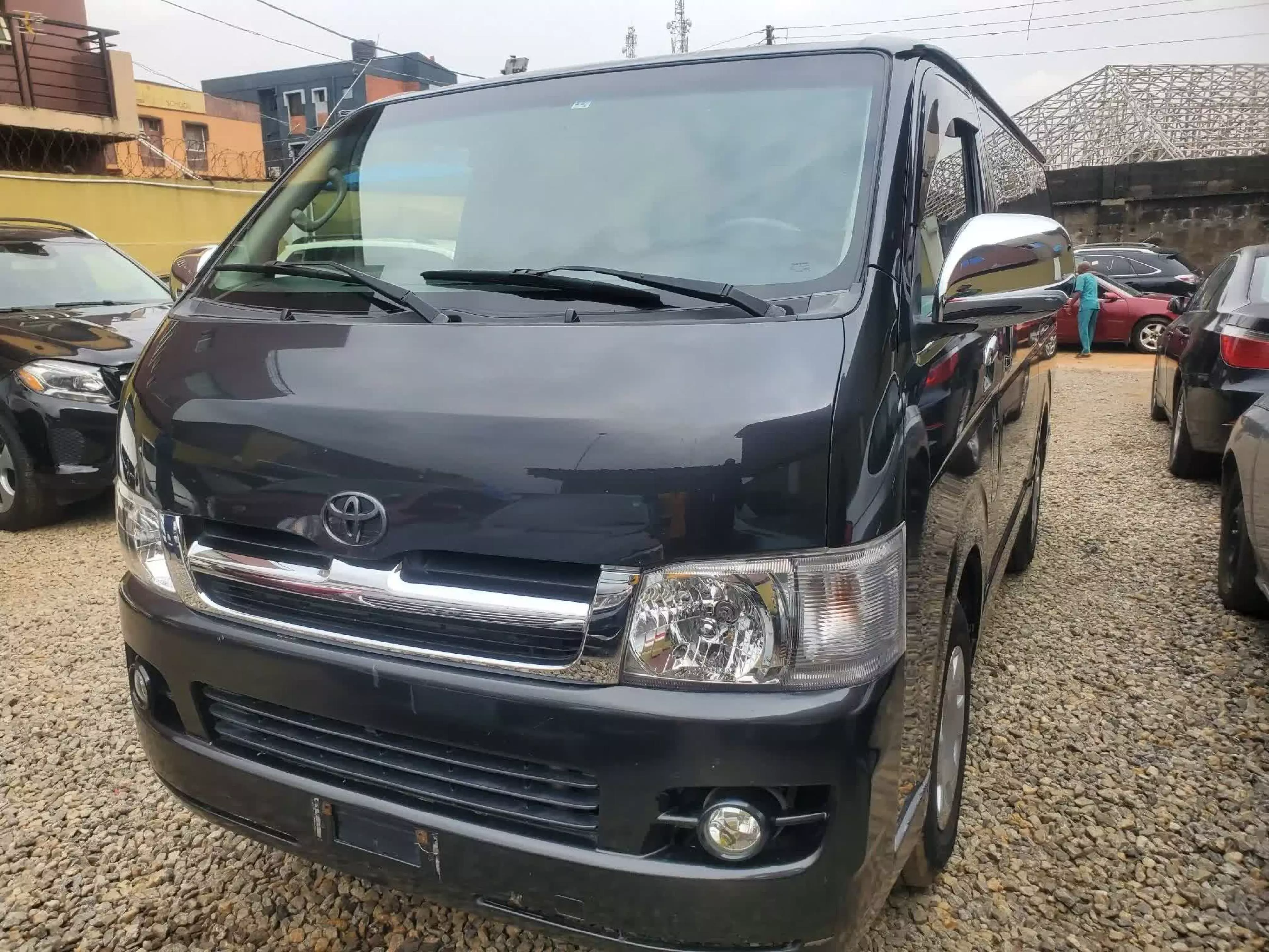 Toyota Hiace  - 2014