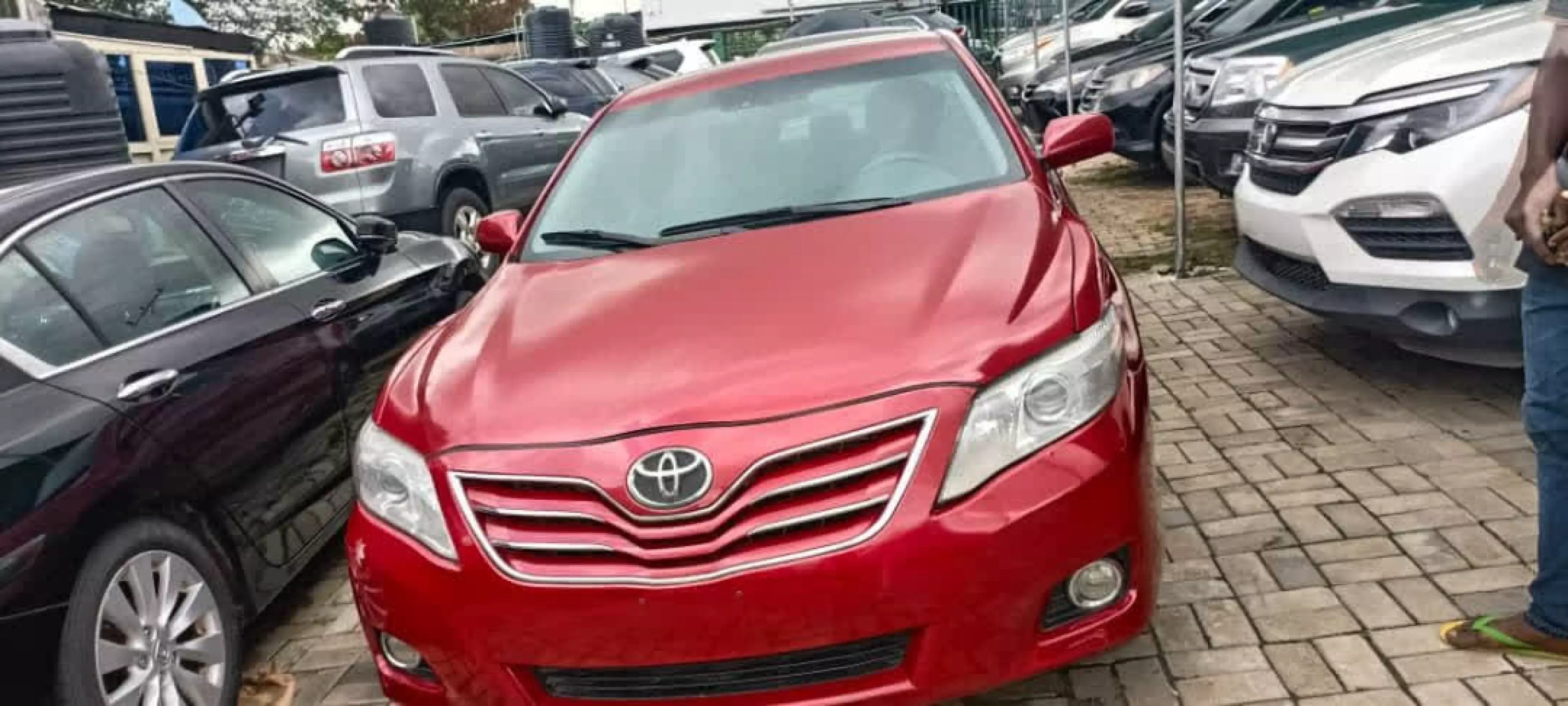 Toyota Camry - 2010