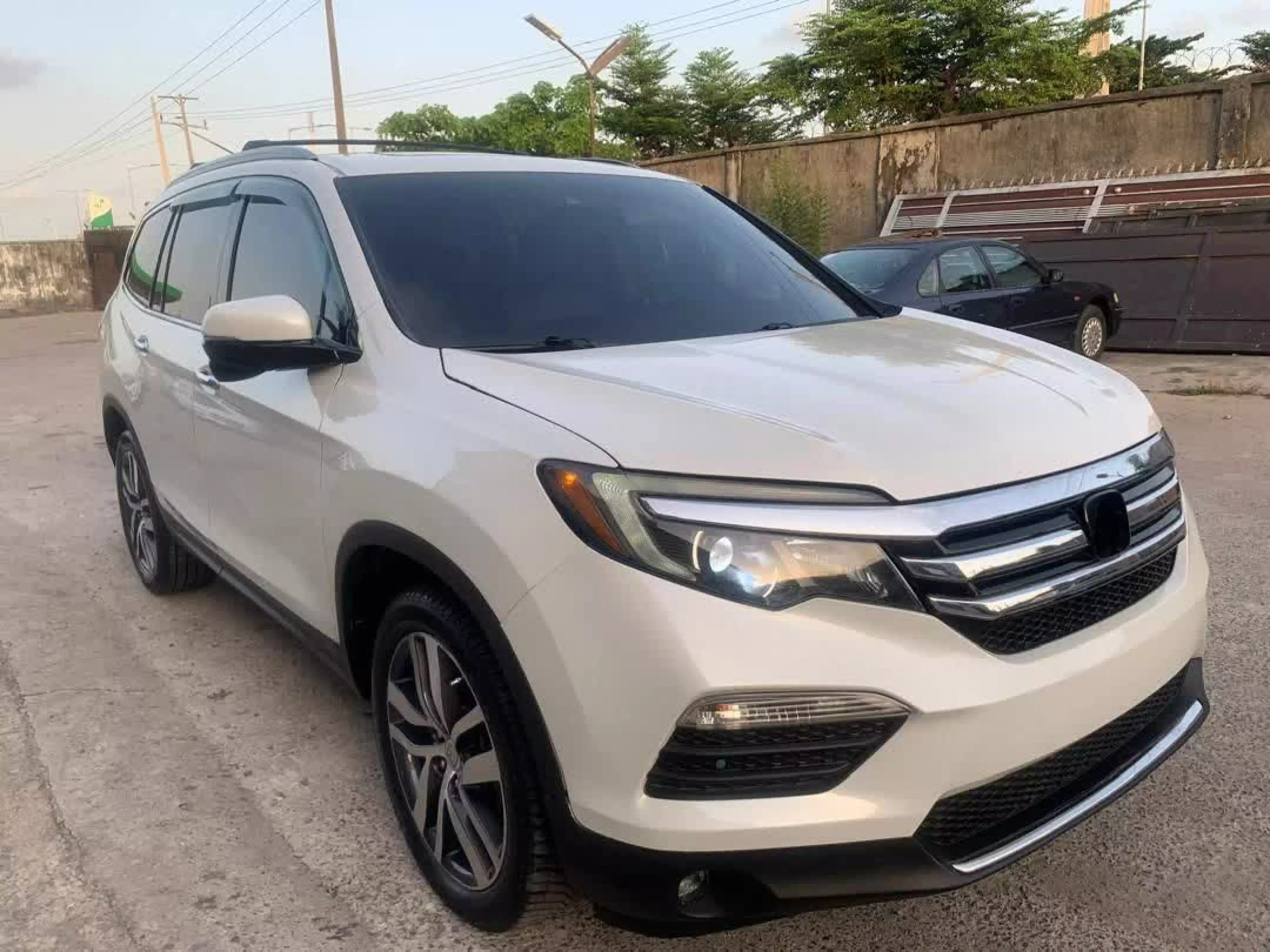 Honda Pilot - 2016