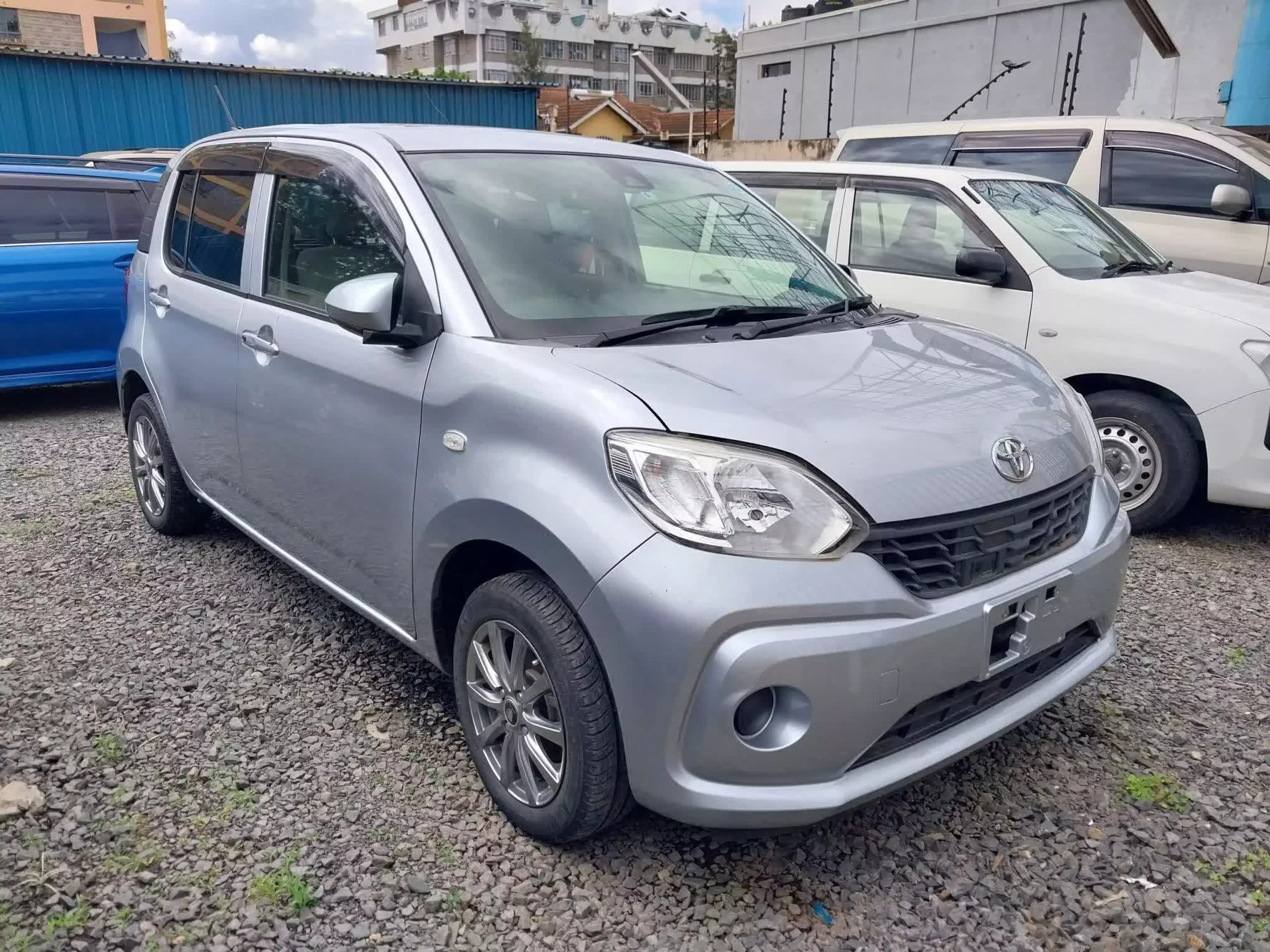 Toyota Passo  - 2016