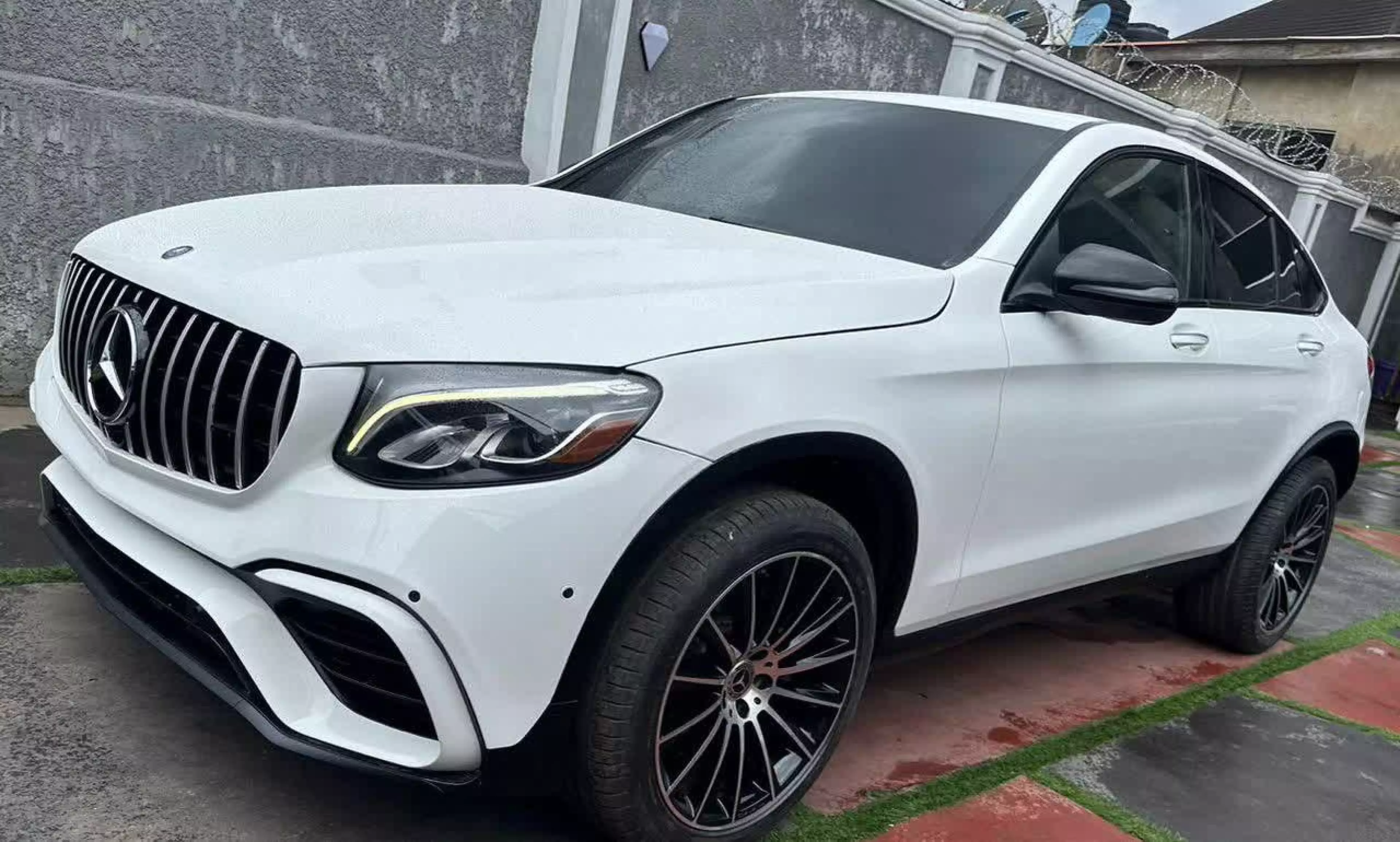 Mercedes-Benz GLC 300 - 2018