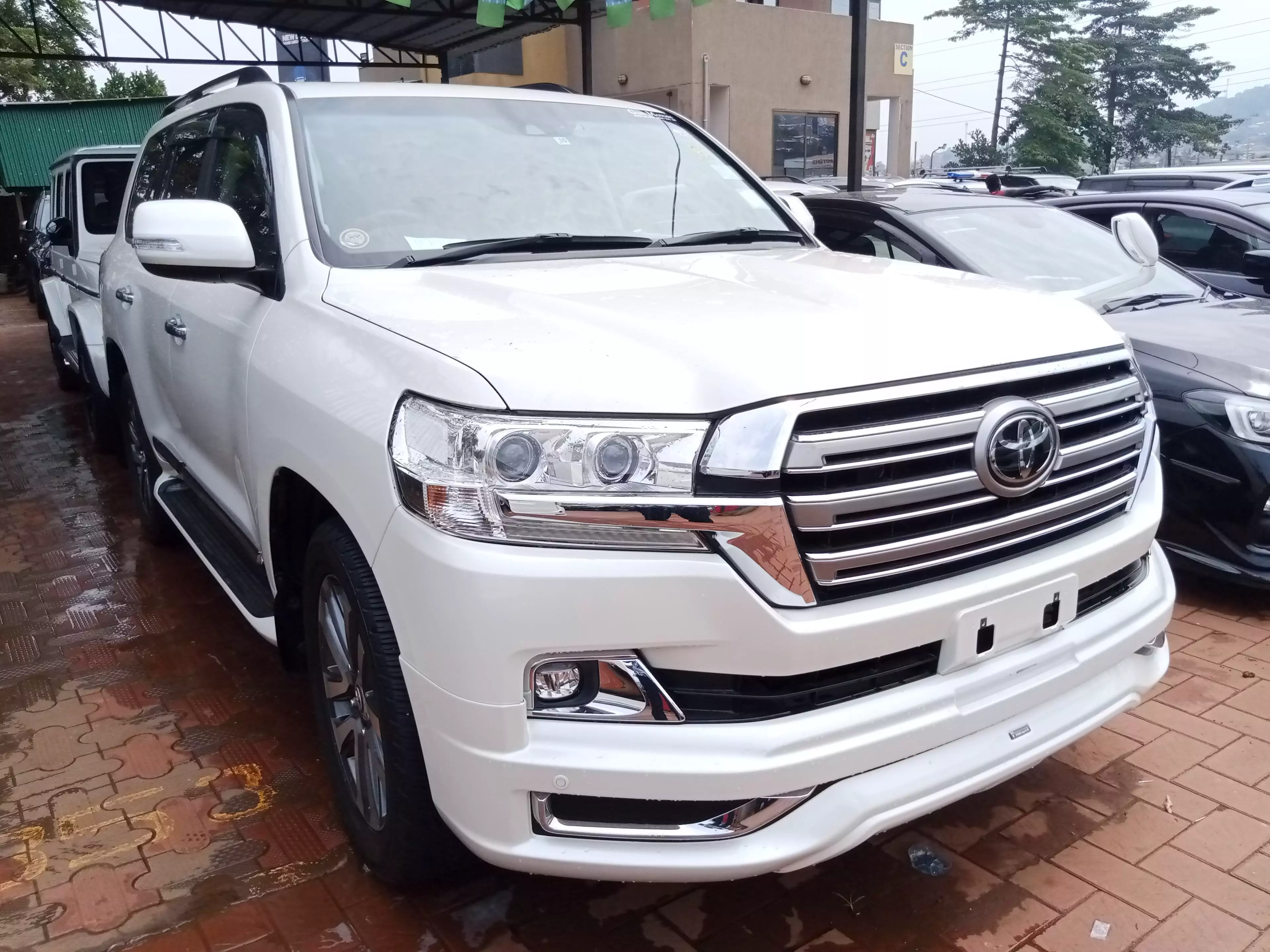 Toyota Landcruiser  V8 - 2015