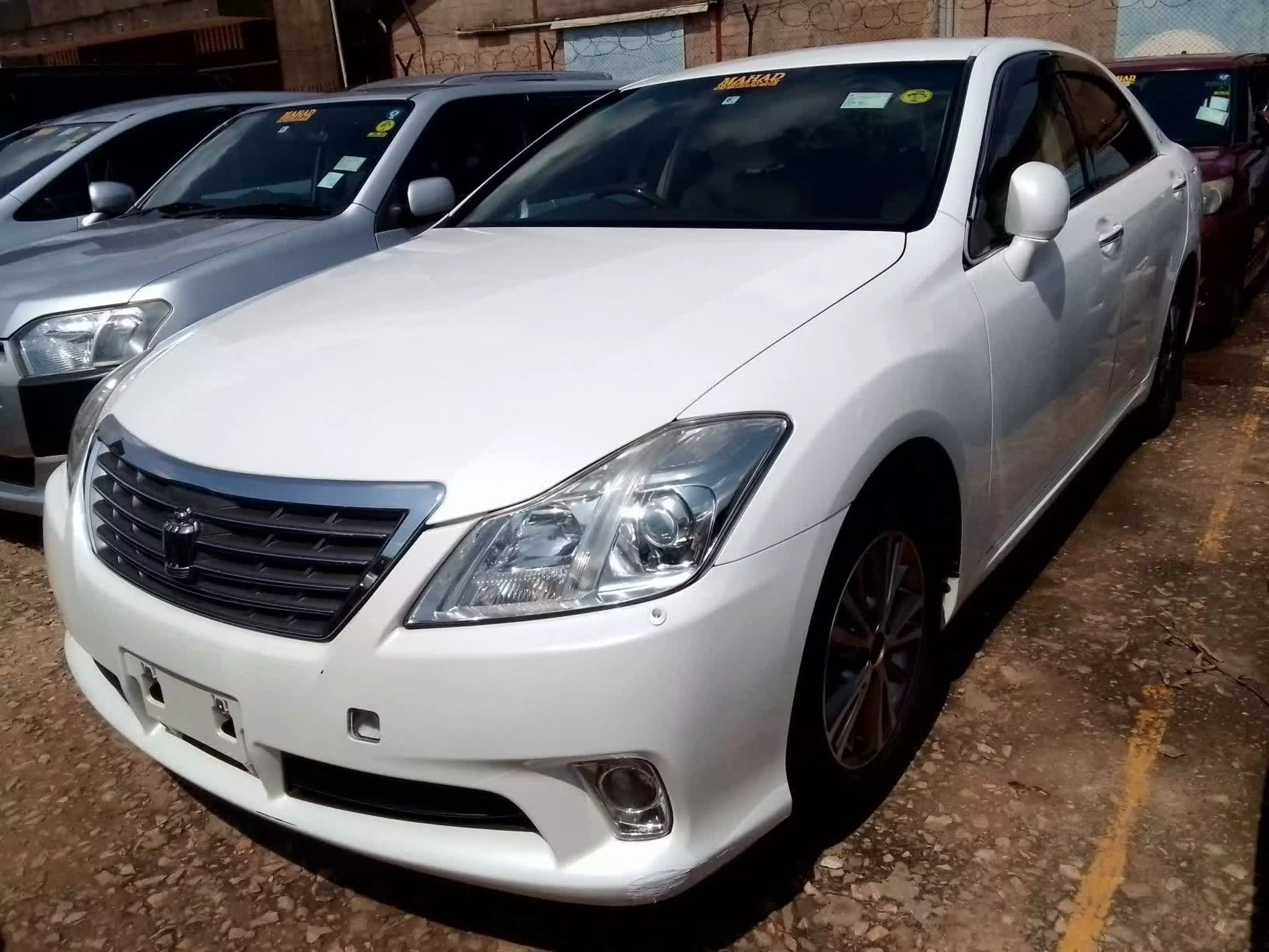 Toyota Crown - 2010