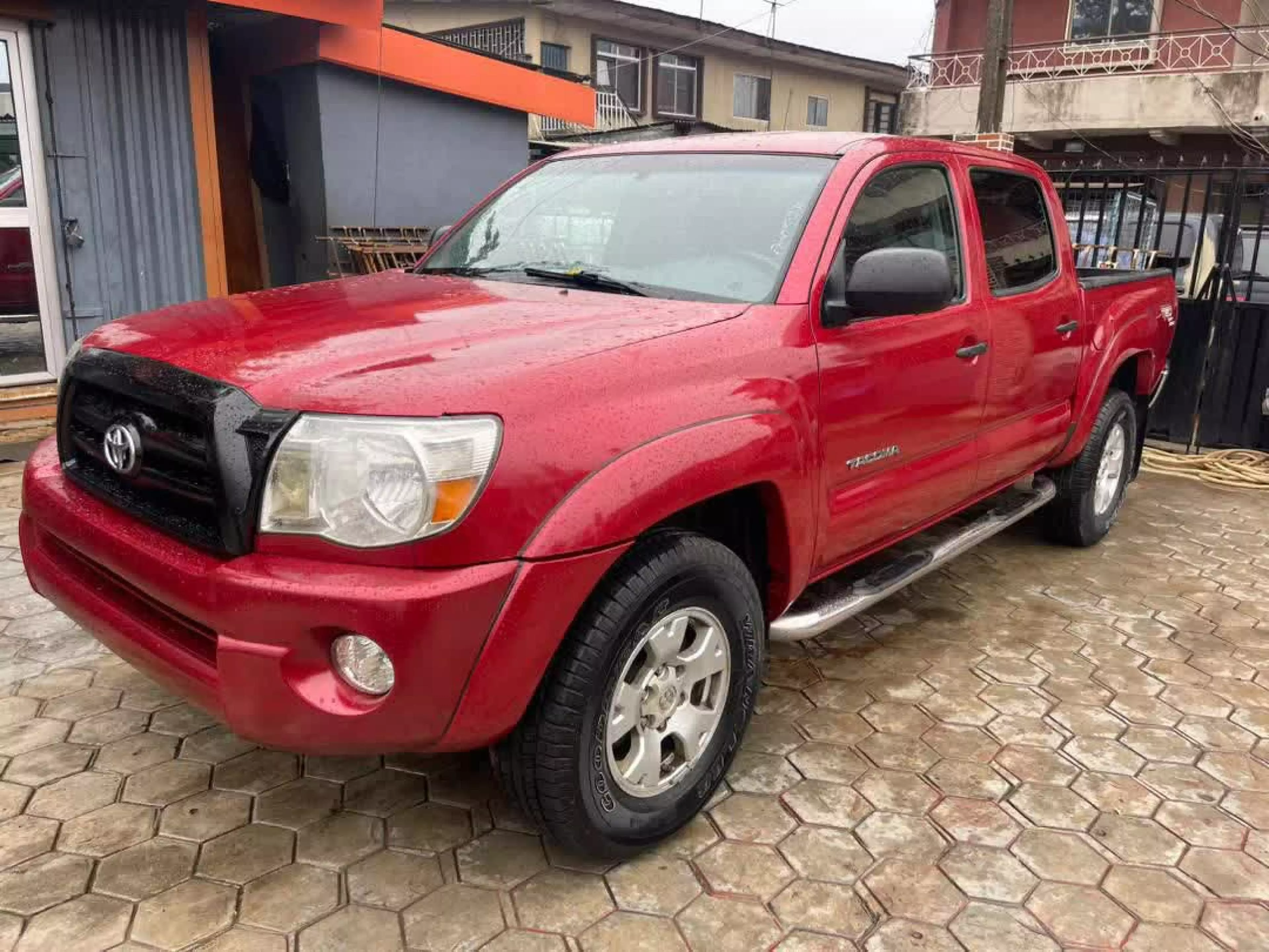 Toyota Tacoma - 2011