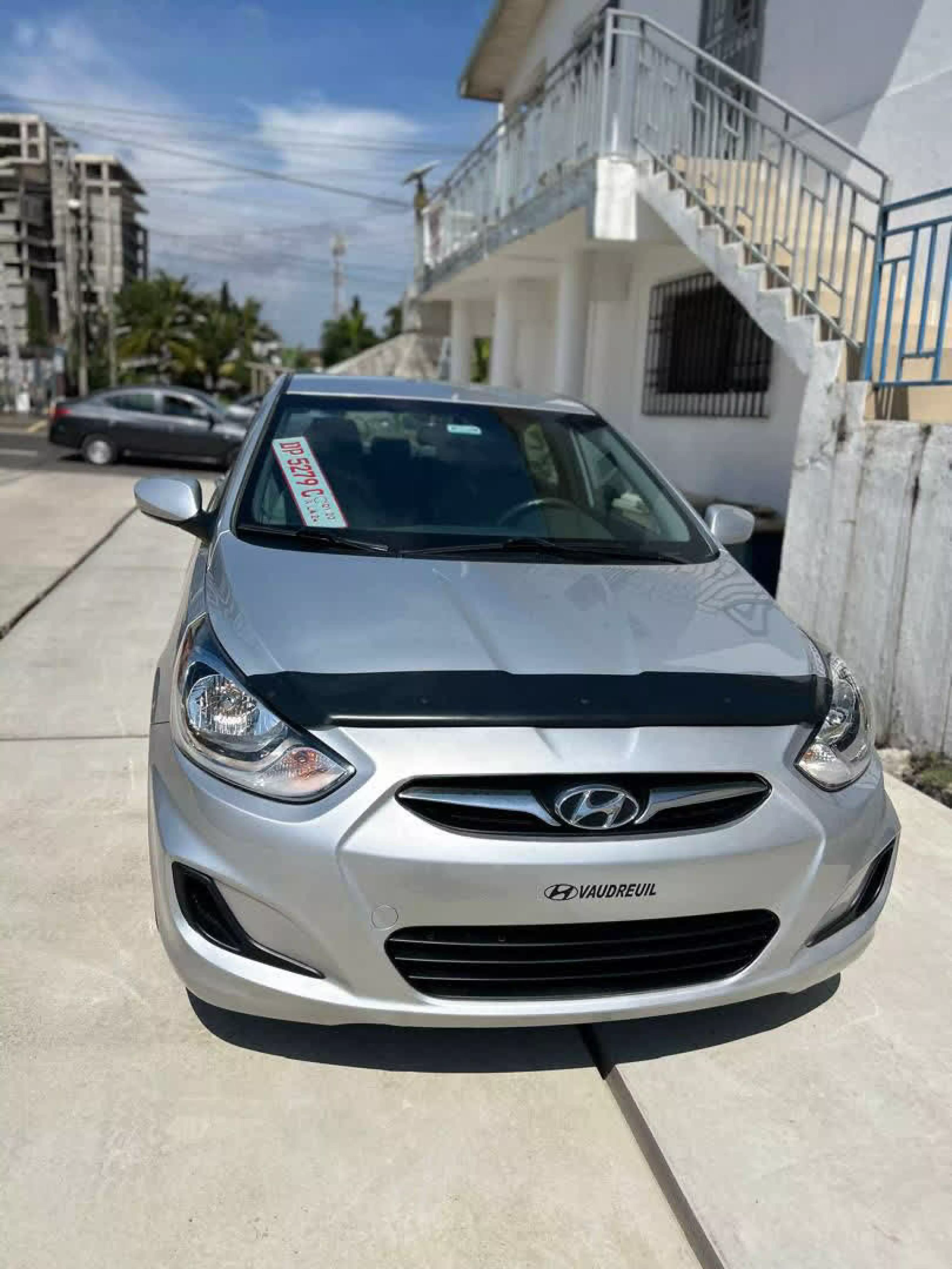 Hyundai Accent  - 2013