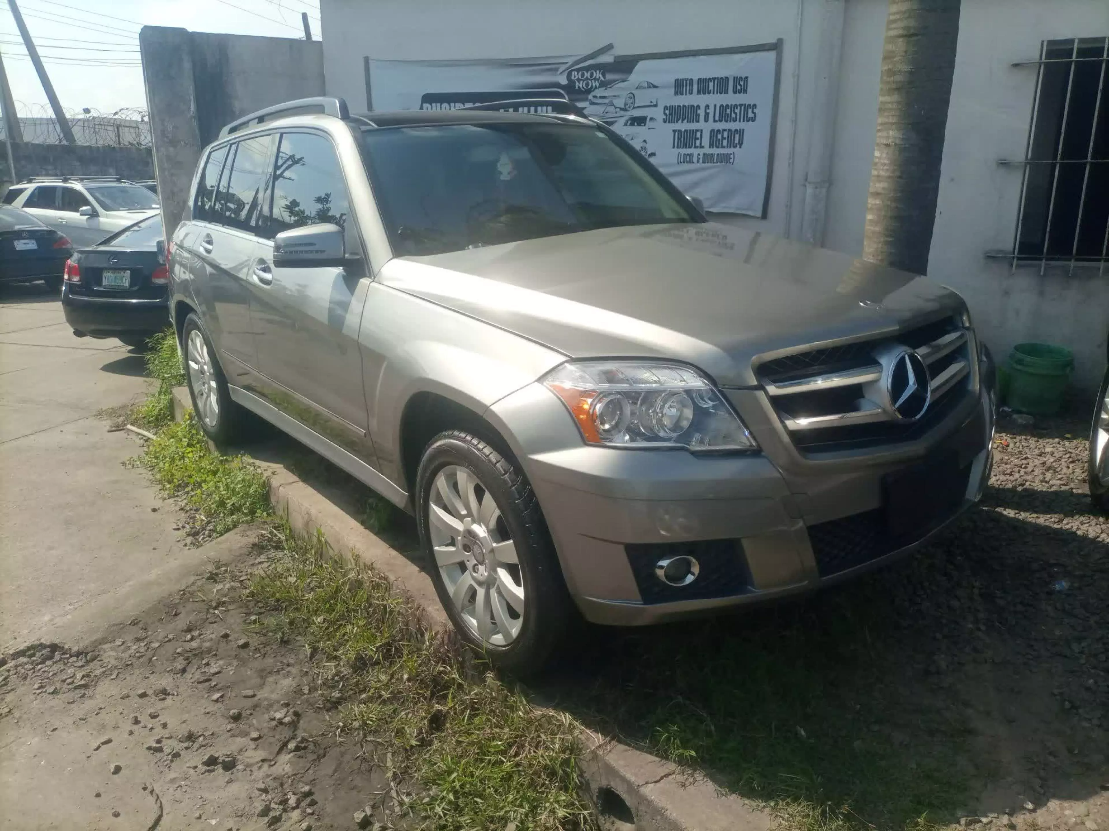 Mercedes-Benz GLK 350  - 2012