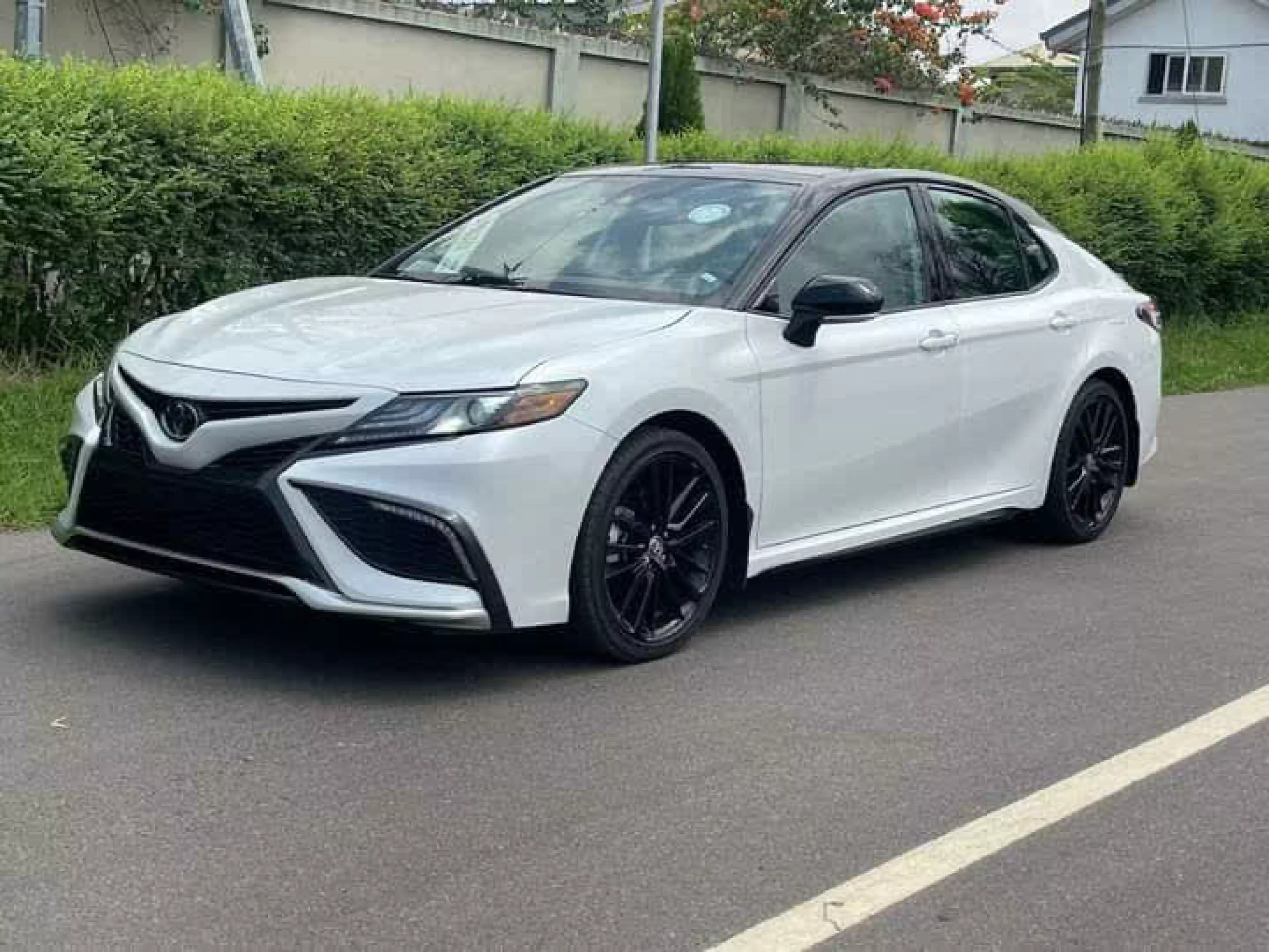 Toyota Camry  - 2023