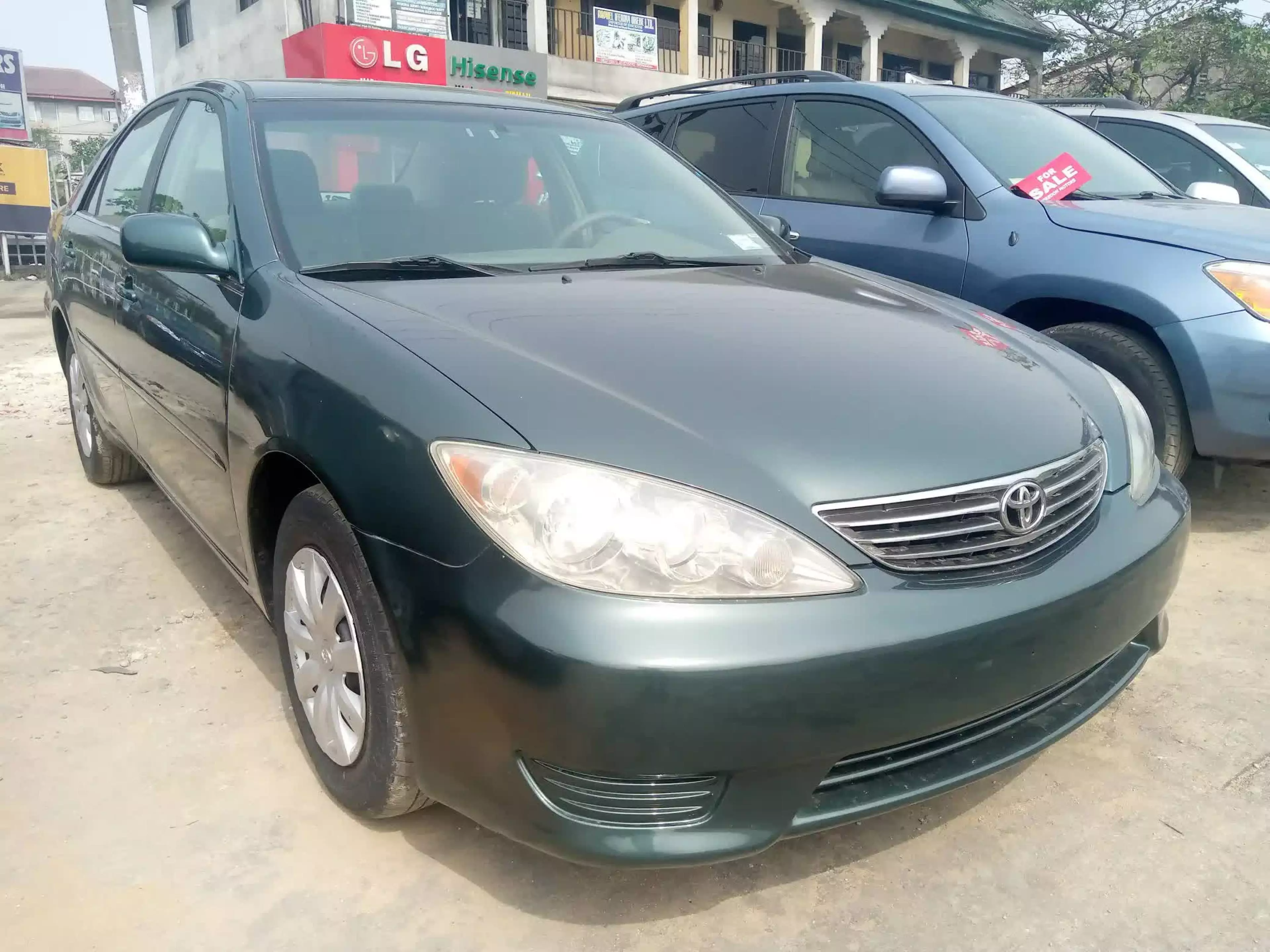 Toyota Camry - 2005