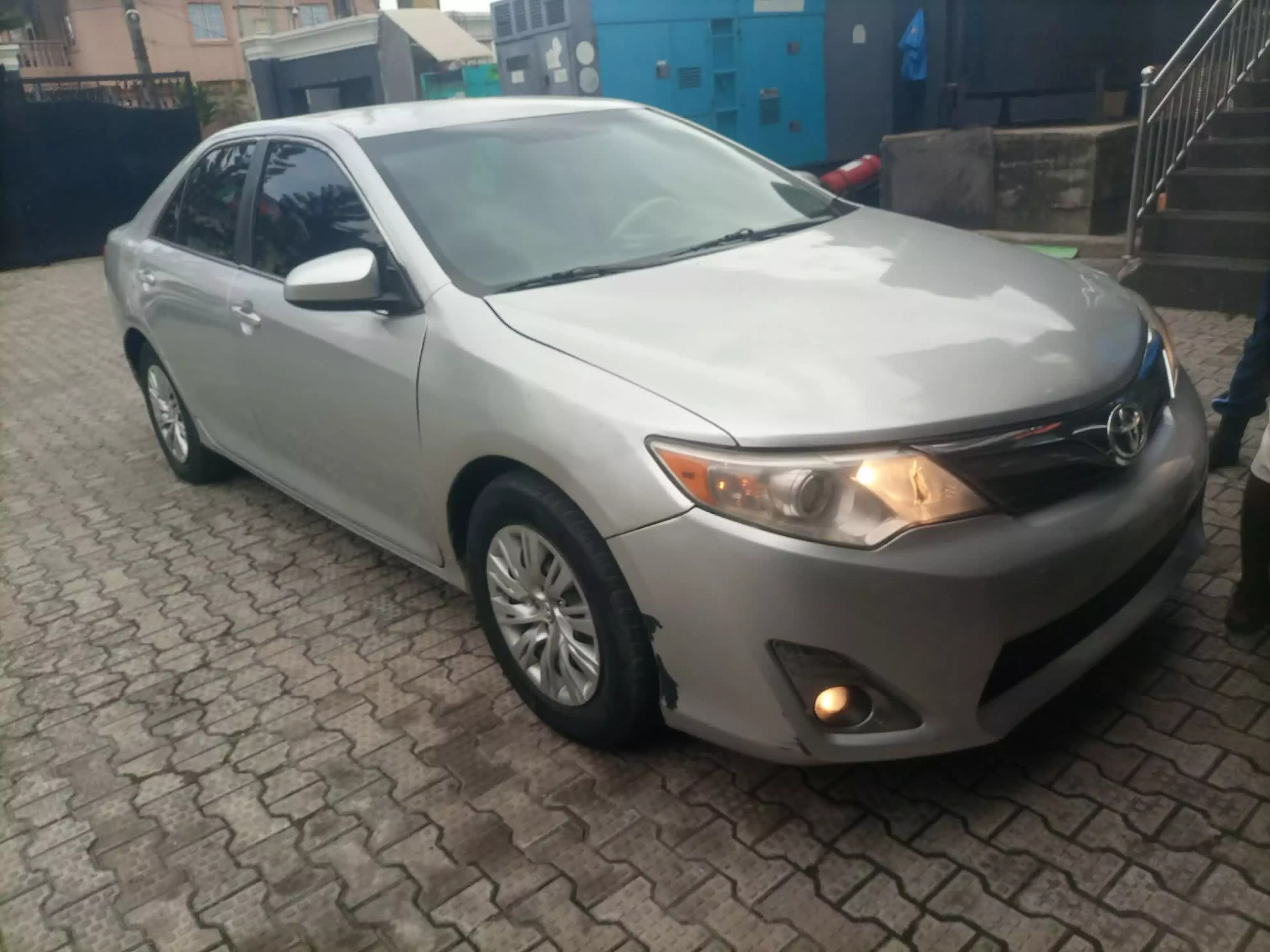 Toyota Camry - 2012