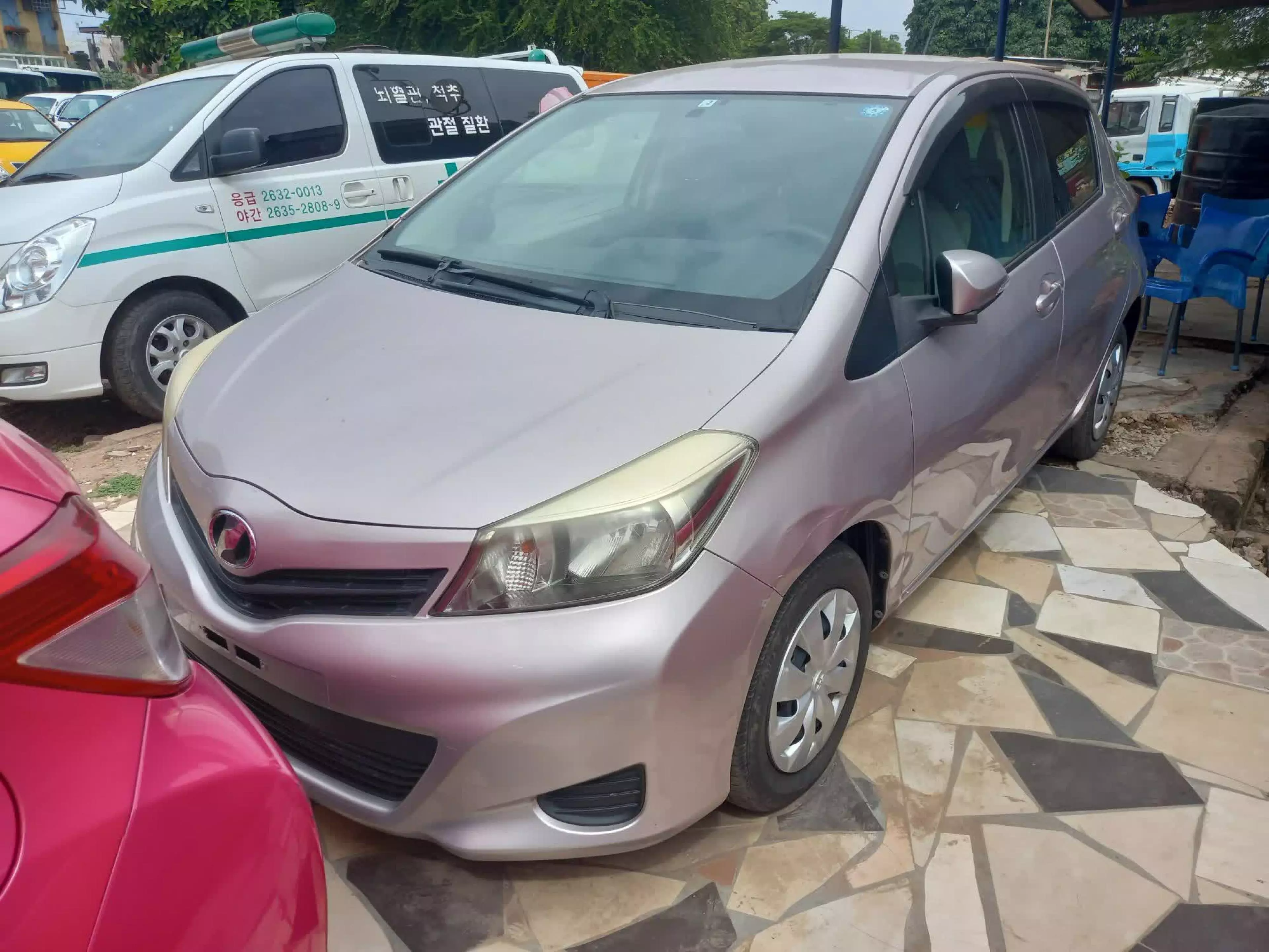 Toyota Vitz  - 2011