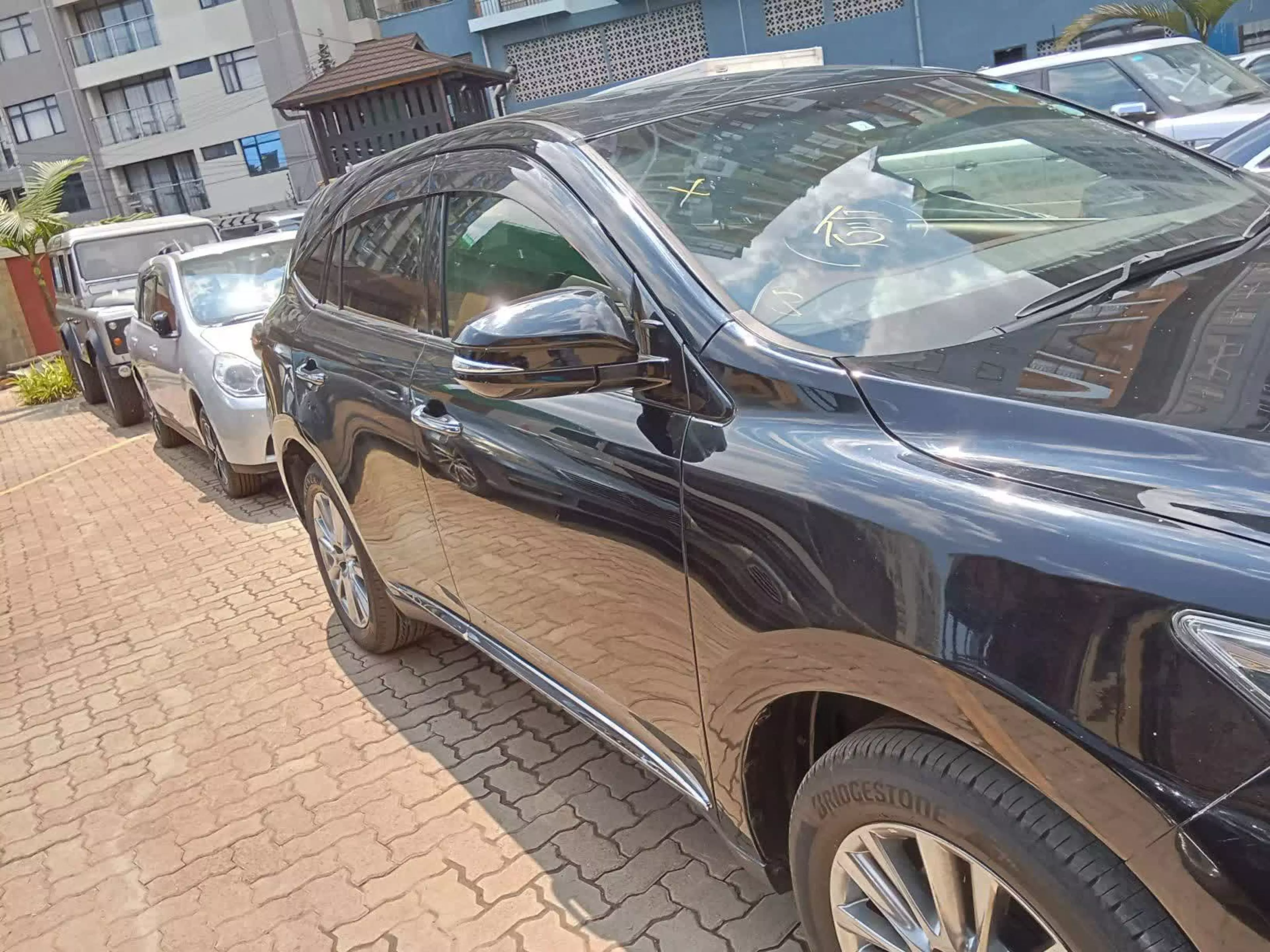 Toyota Harrier  - 2017