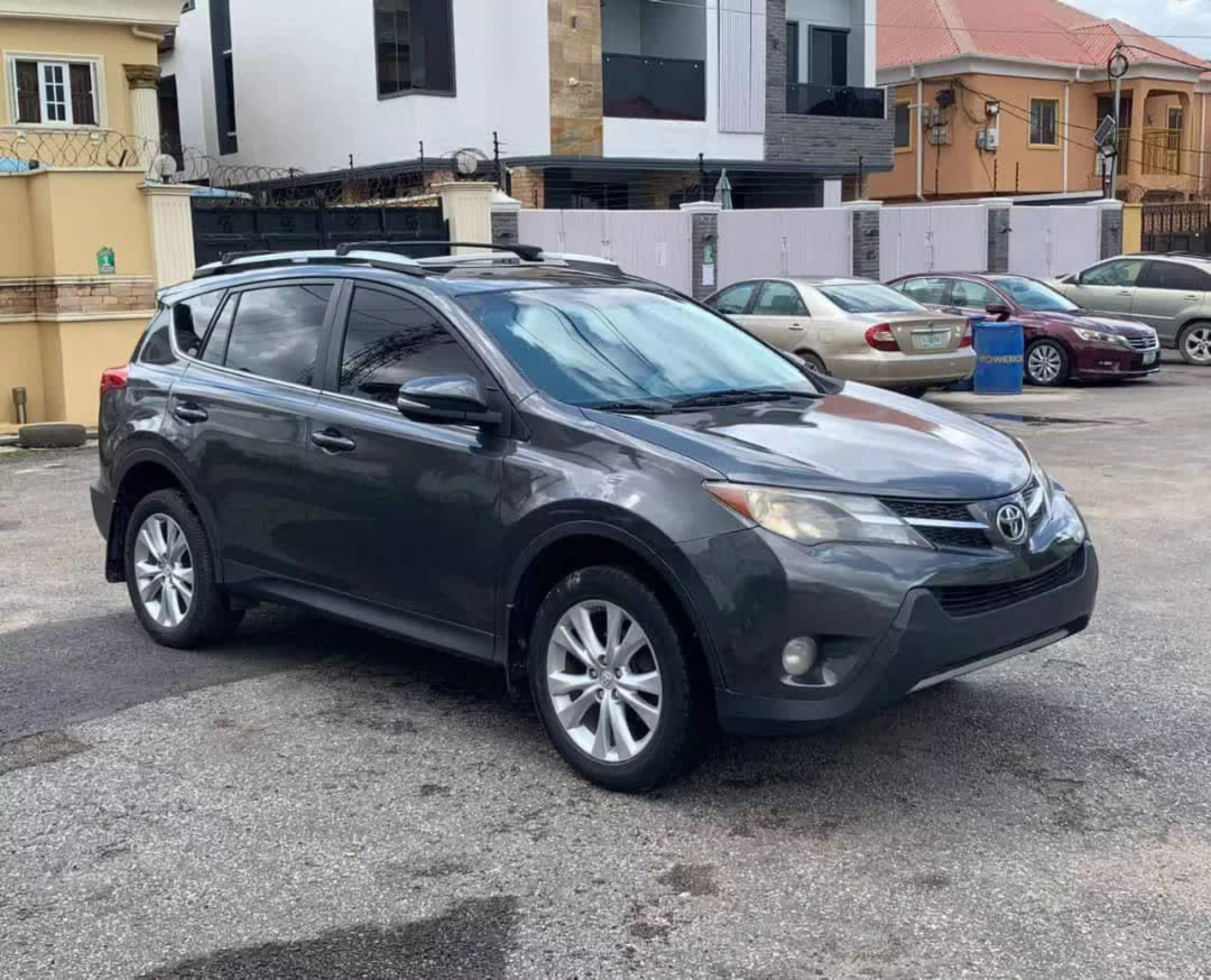 Toyota RAV 4  - 2013