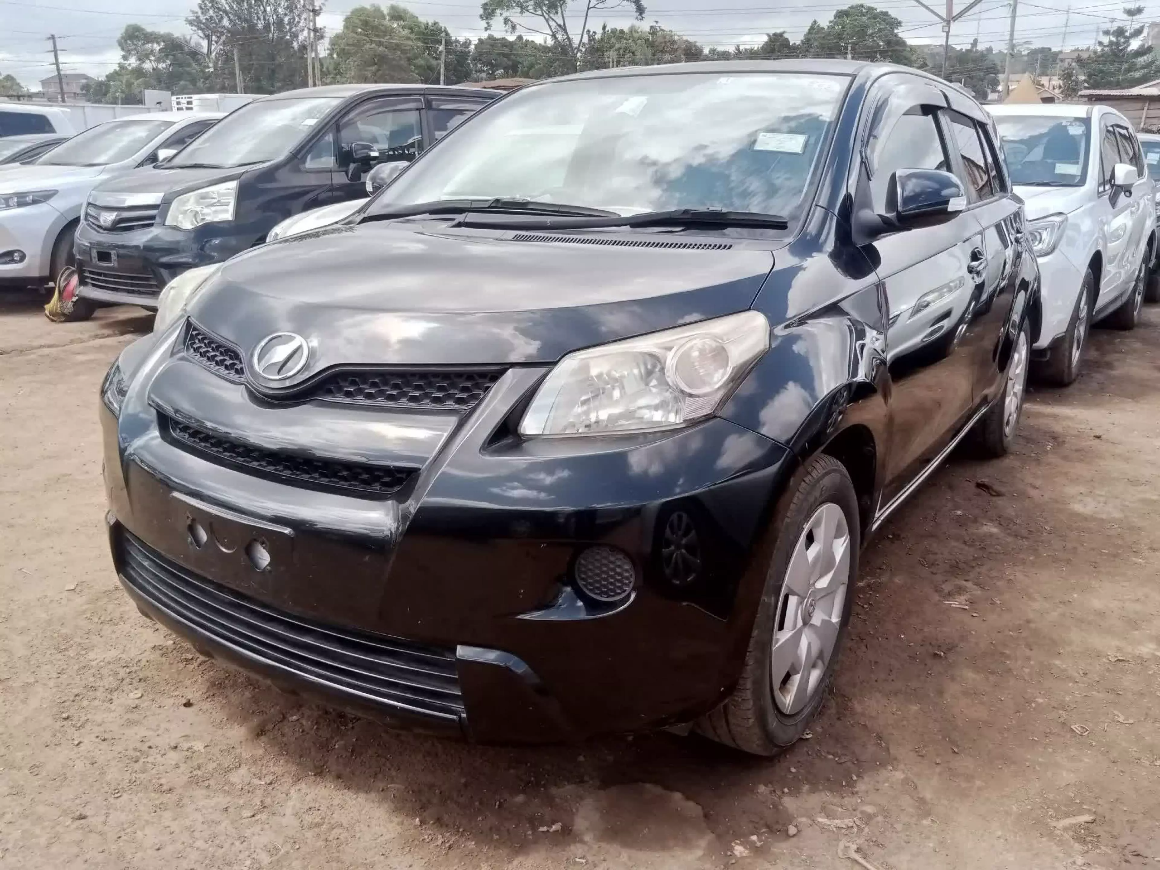 Toyota Ist  - 2010