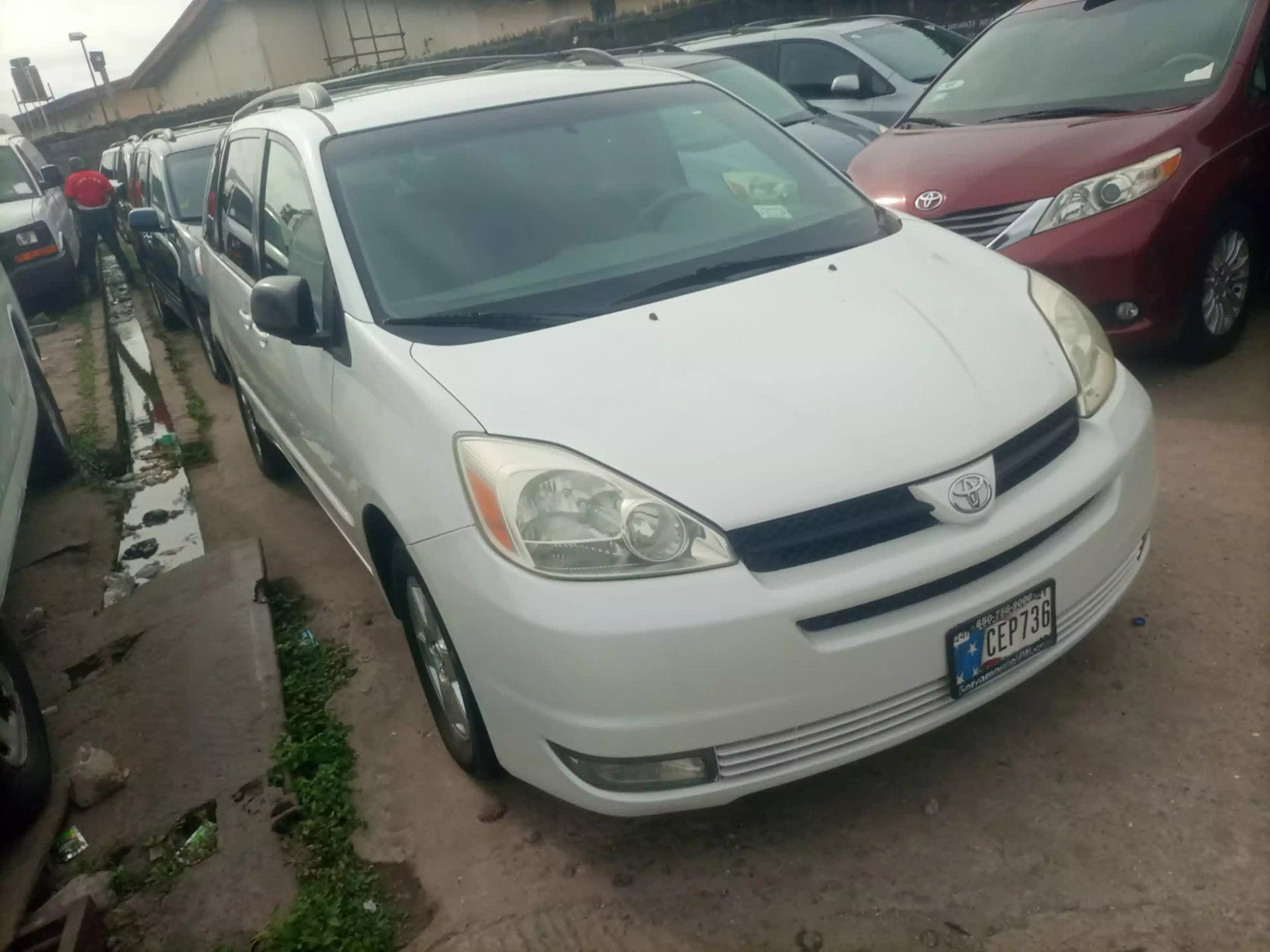 Toyota Sienna  - 2010