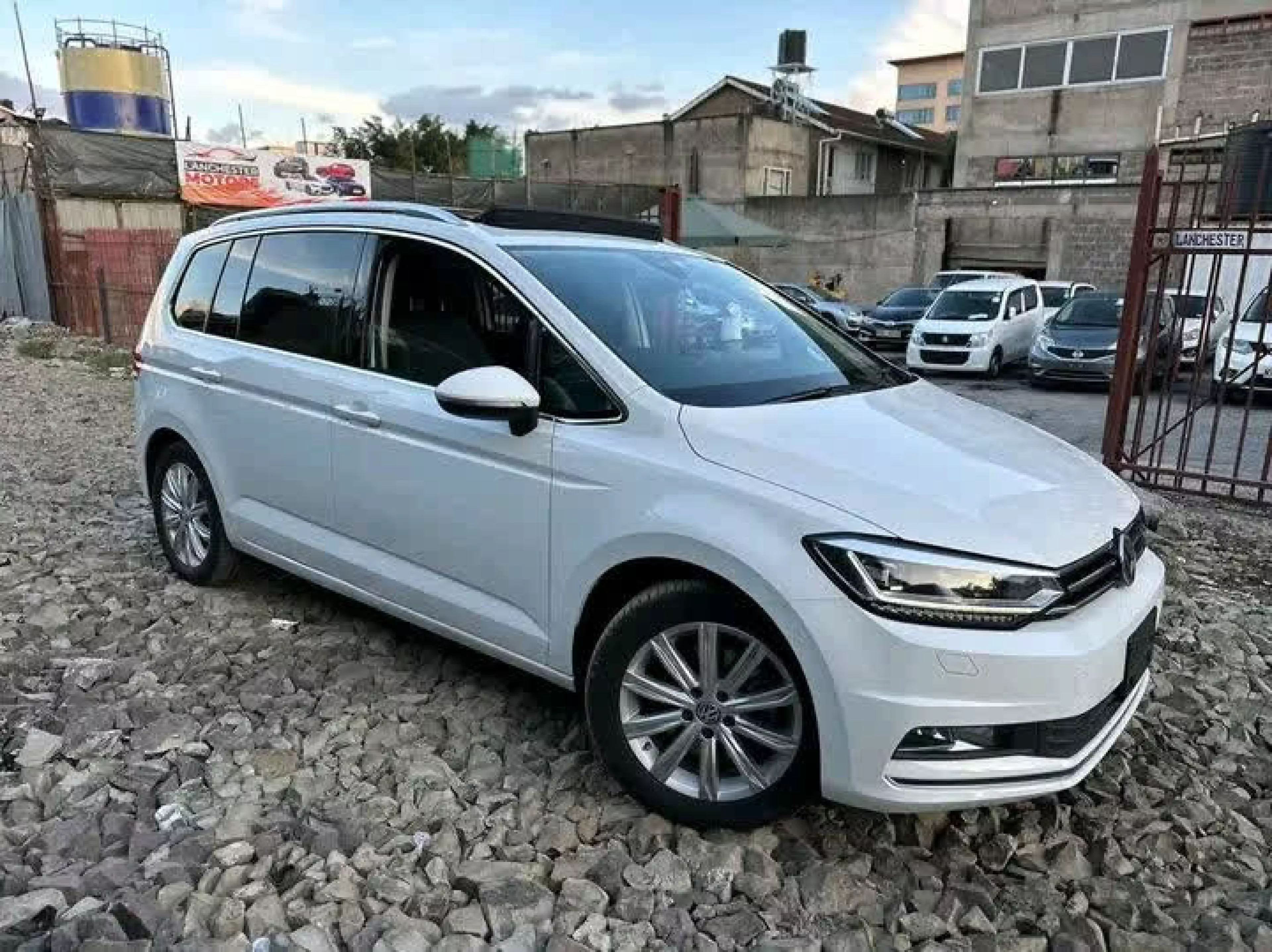 Volkswagen Touran - 2016