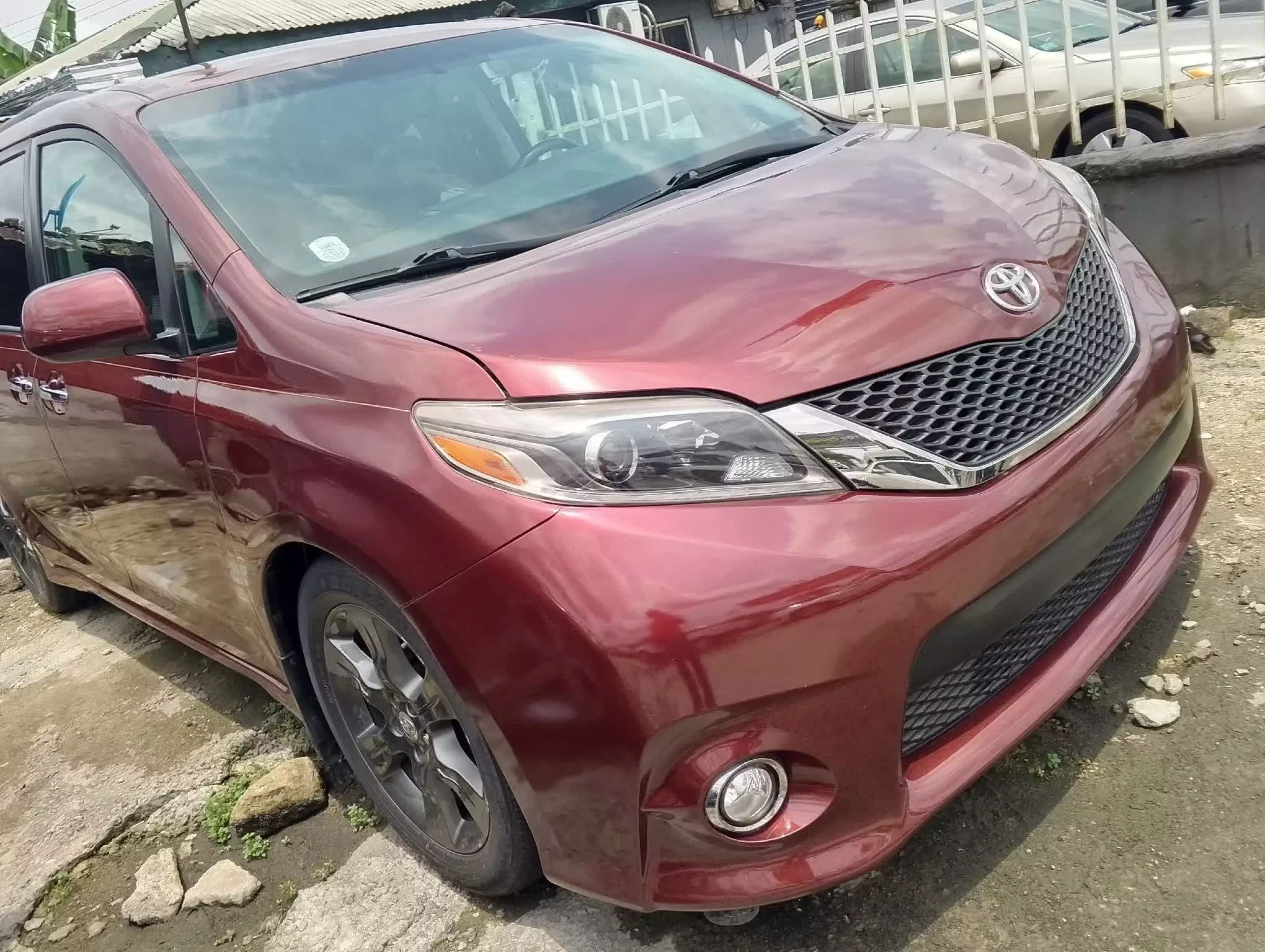 Toyota Sienna  - 2015