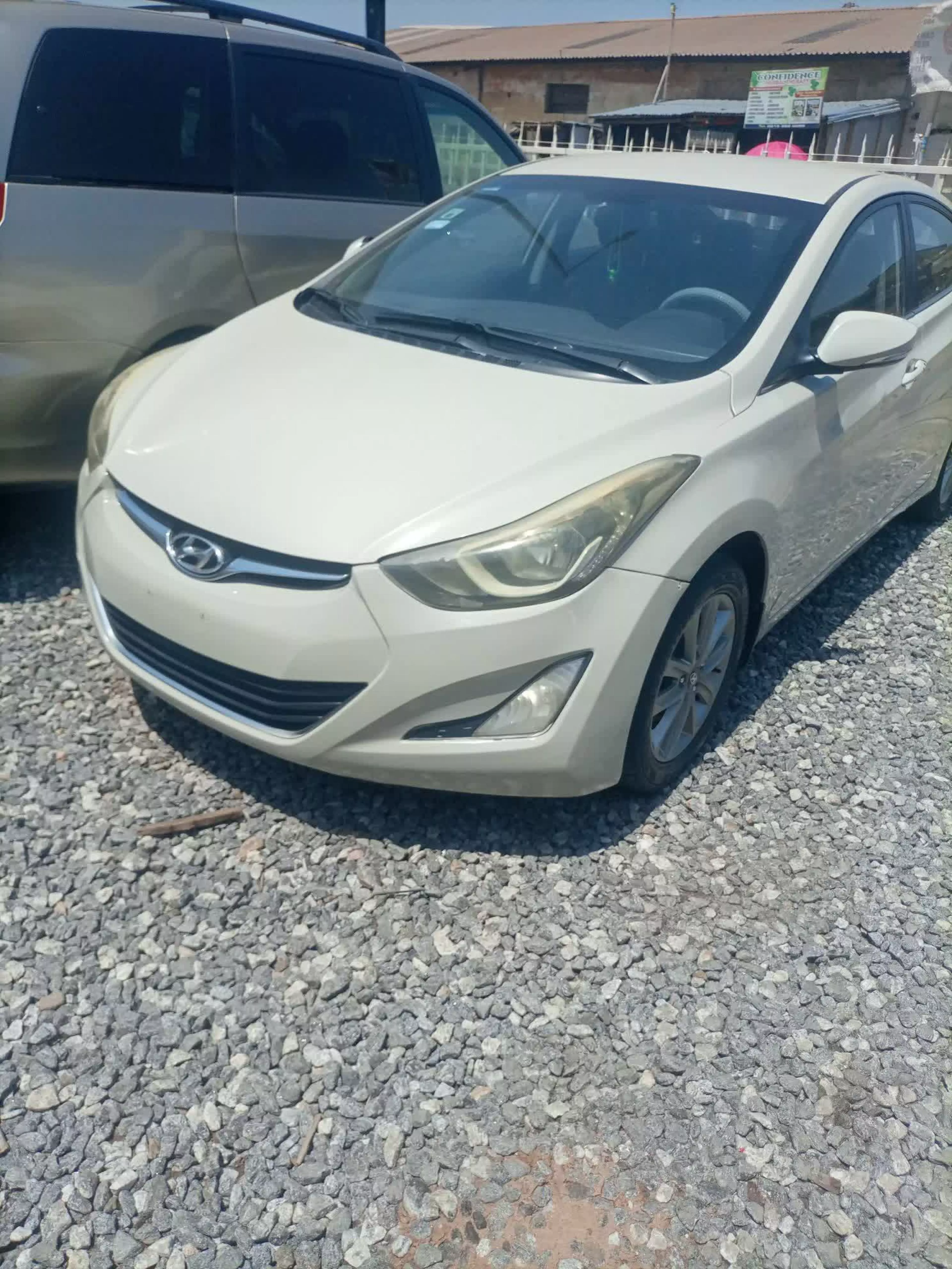 Hyundai Elantra - 2014