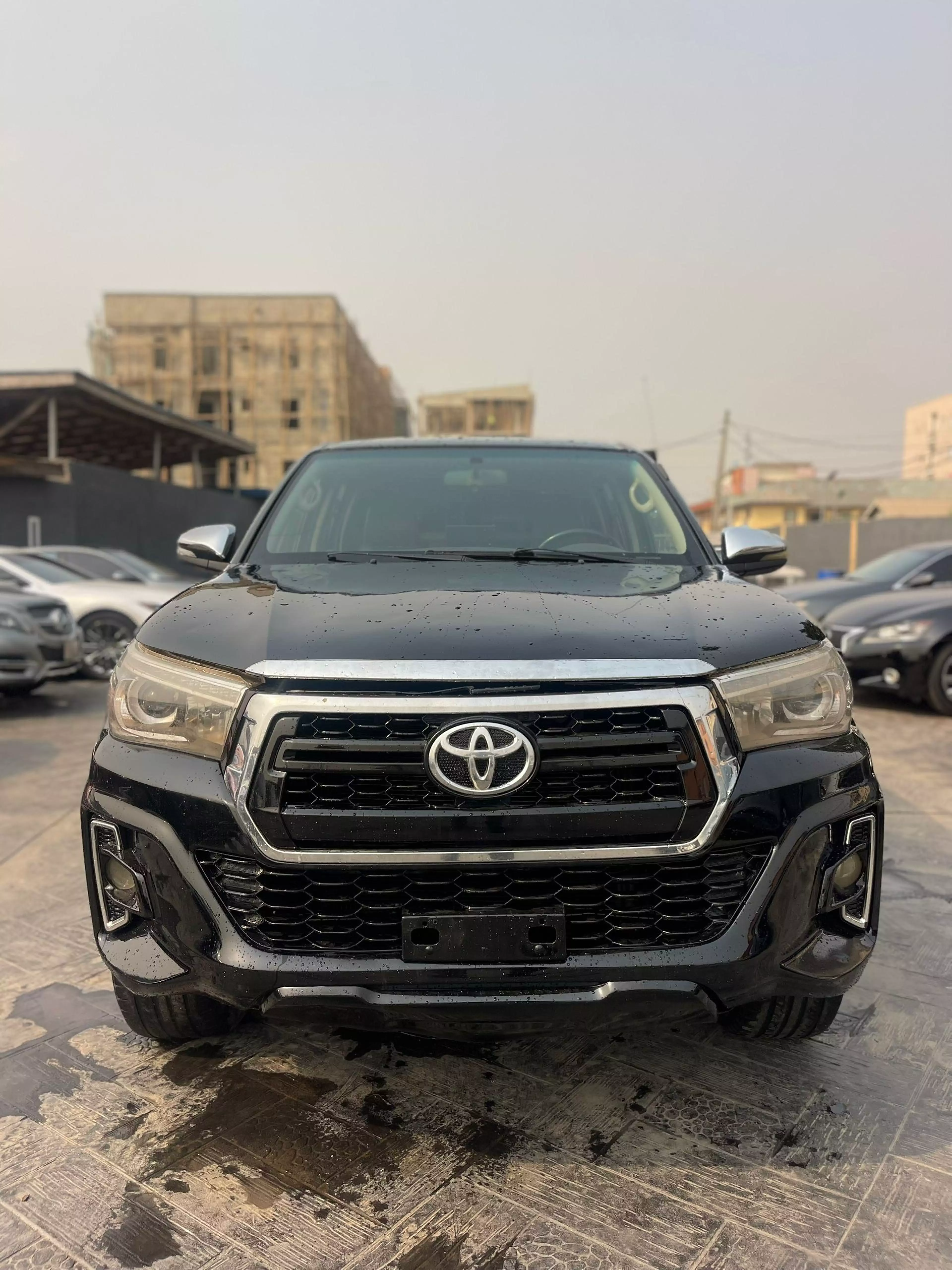 Toyota Hilux Revo  - 2011