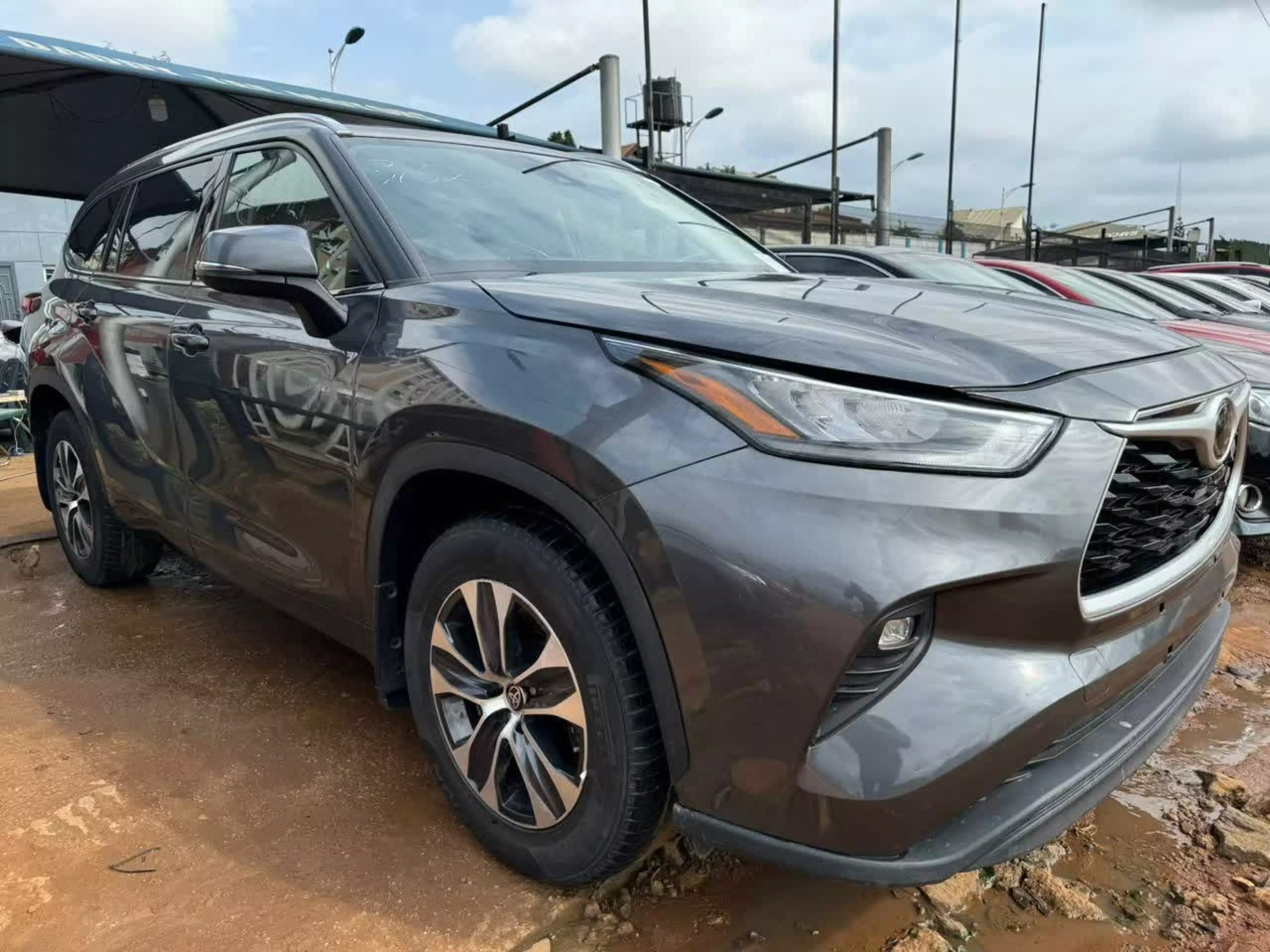 Toyota Highlander  - 2020