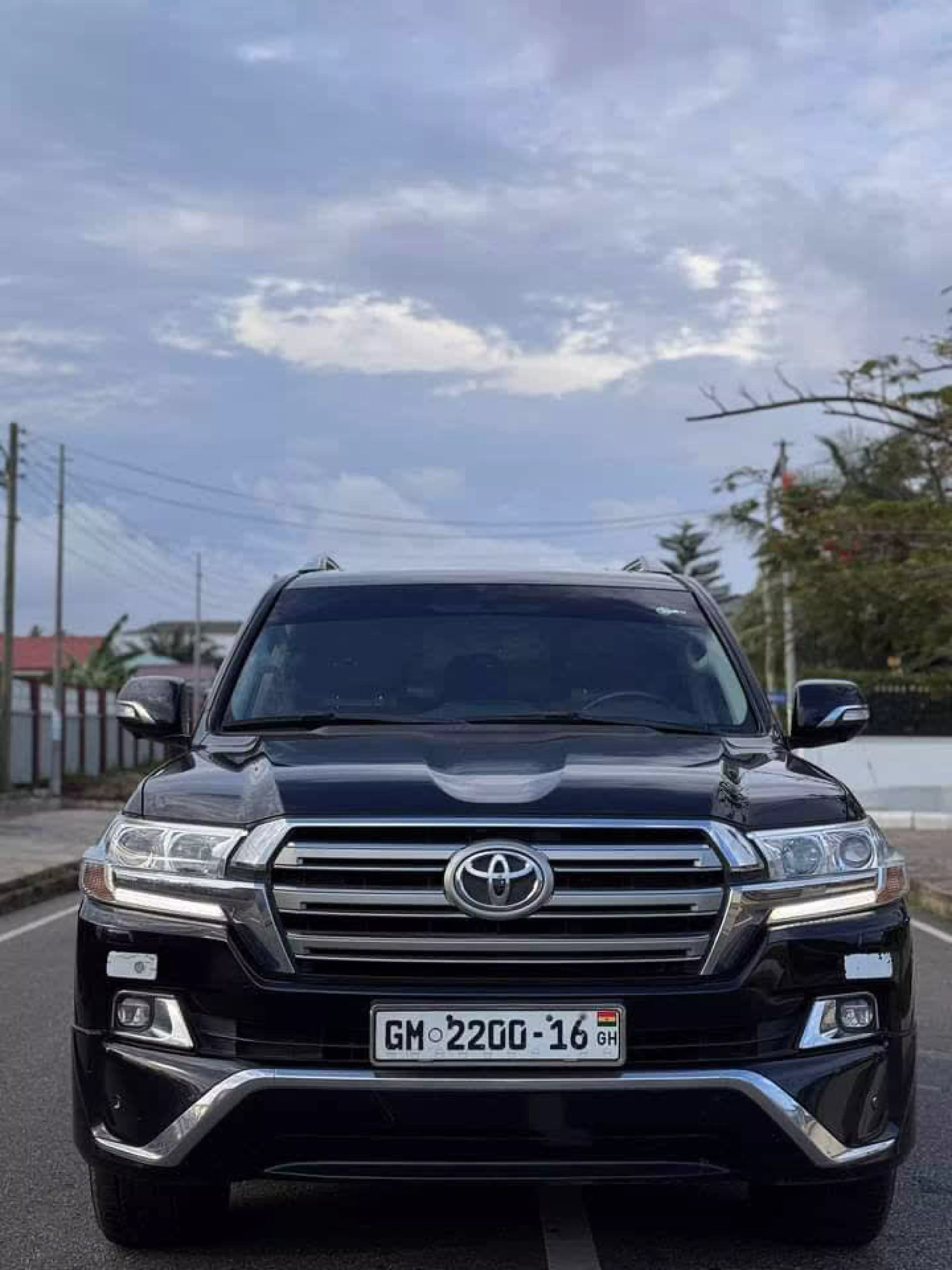 Toyota Land Cruiser - 2016