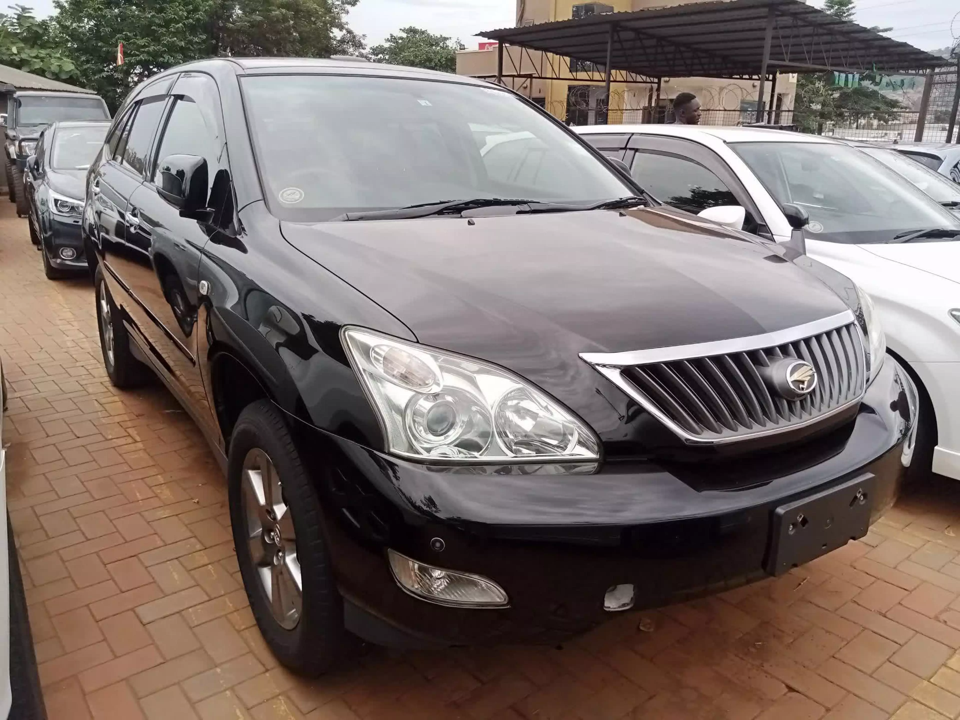 Toyota Harrier  - 2011