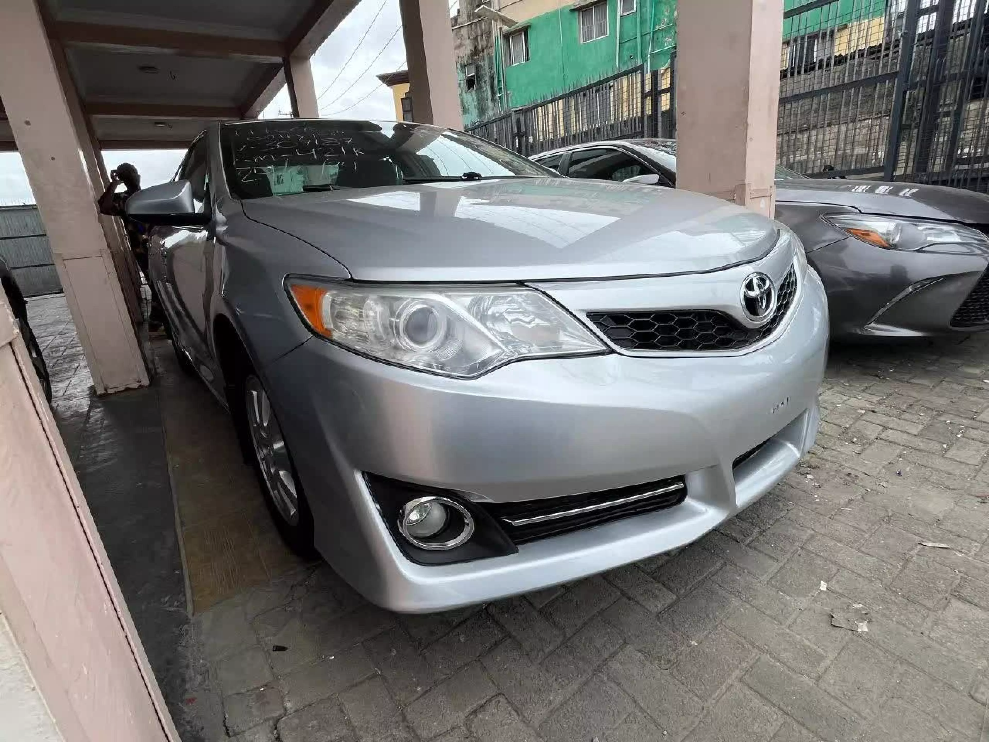 Toyota Camry  - 2014