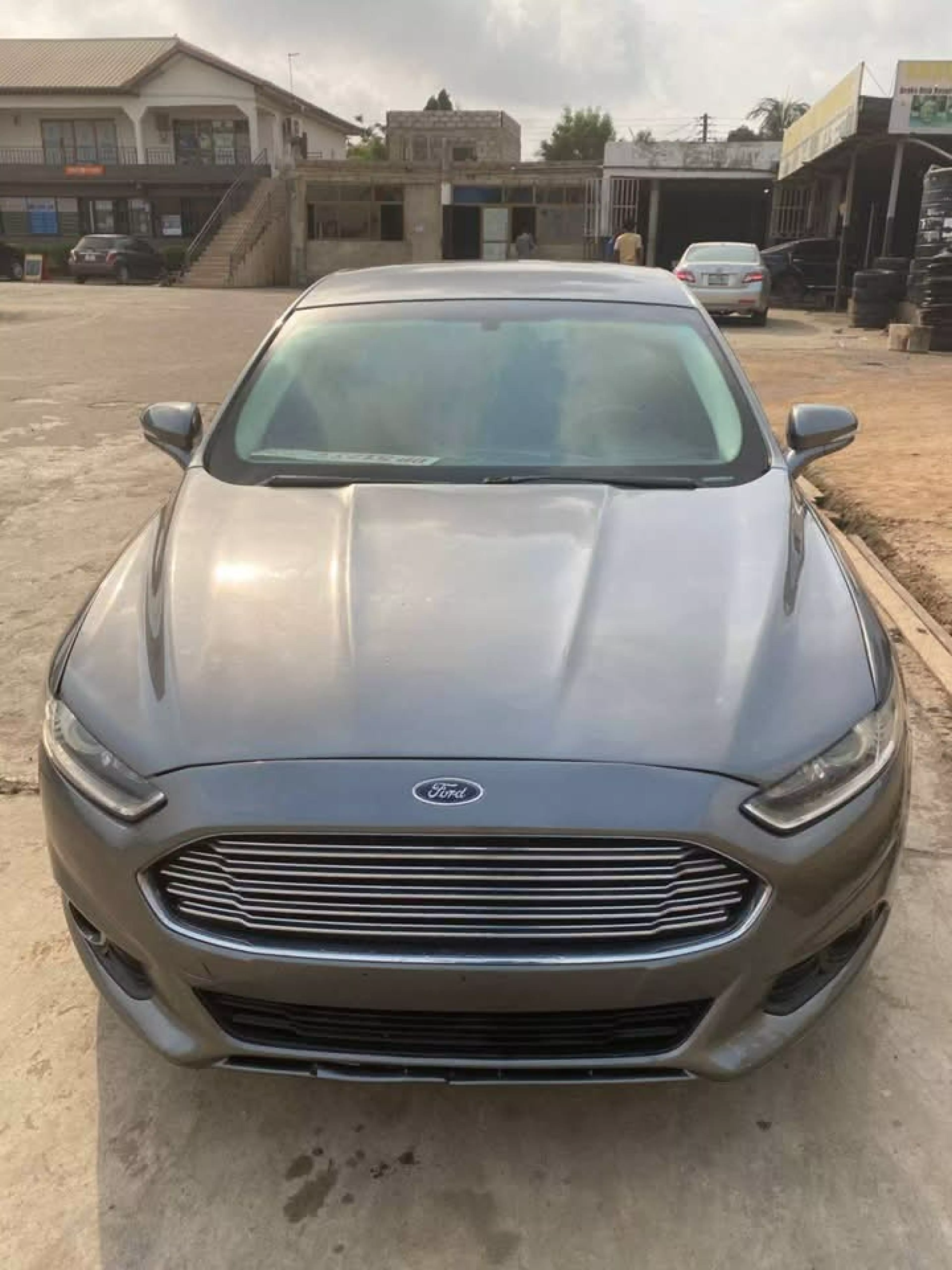 Ford Fusion - 2014