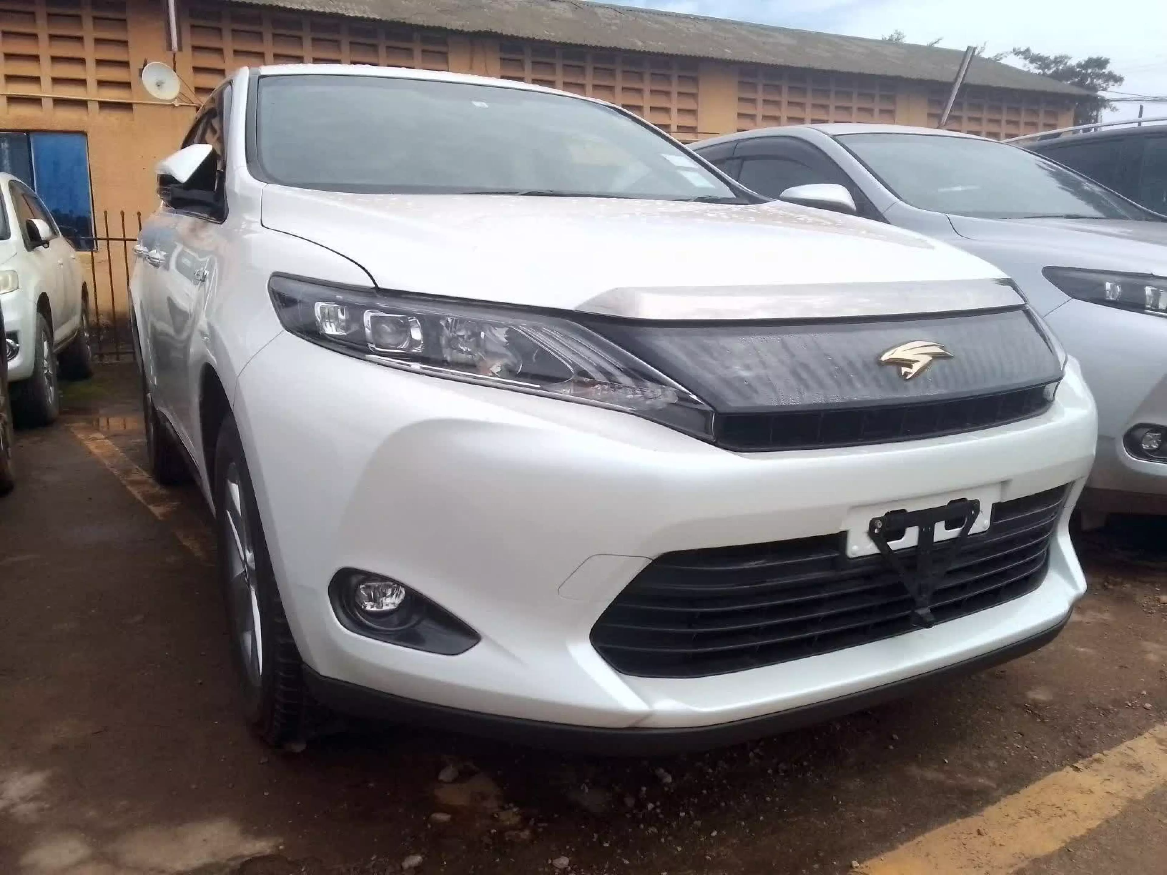 Toyota Harrier  - 2014