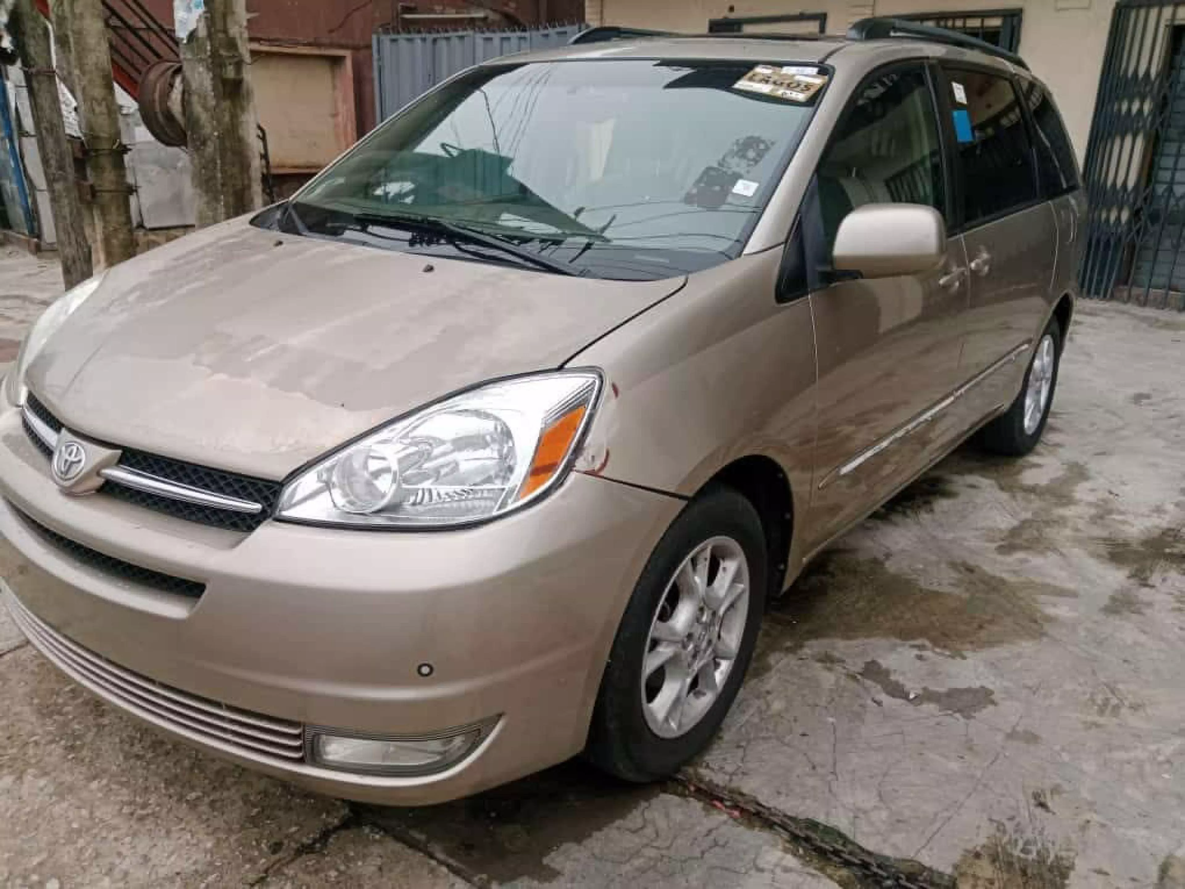 Toyota Sienna - 2005