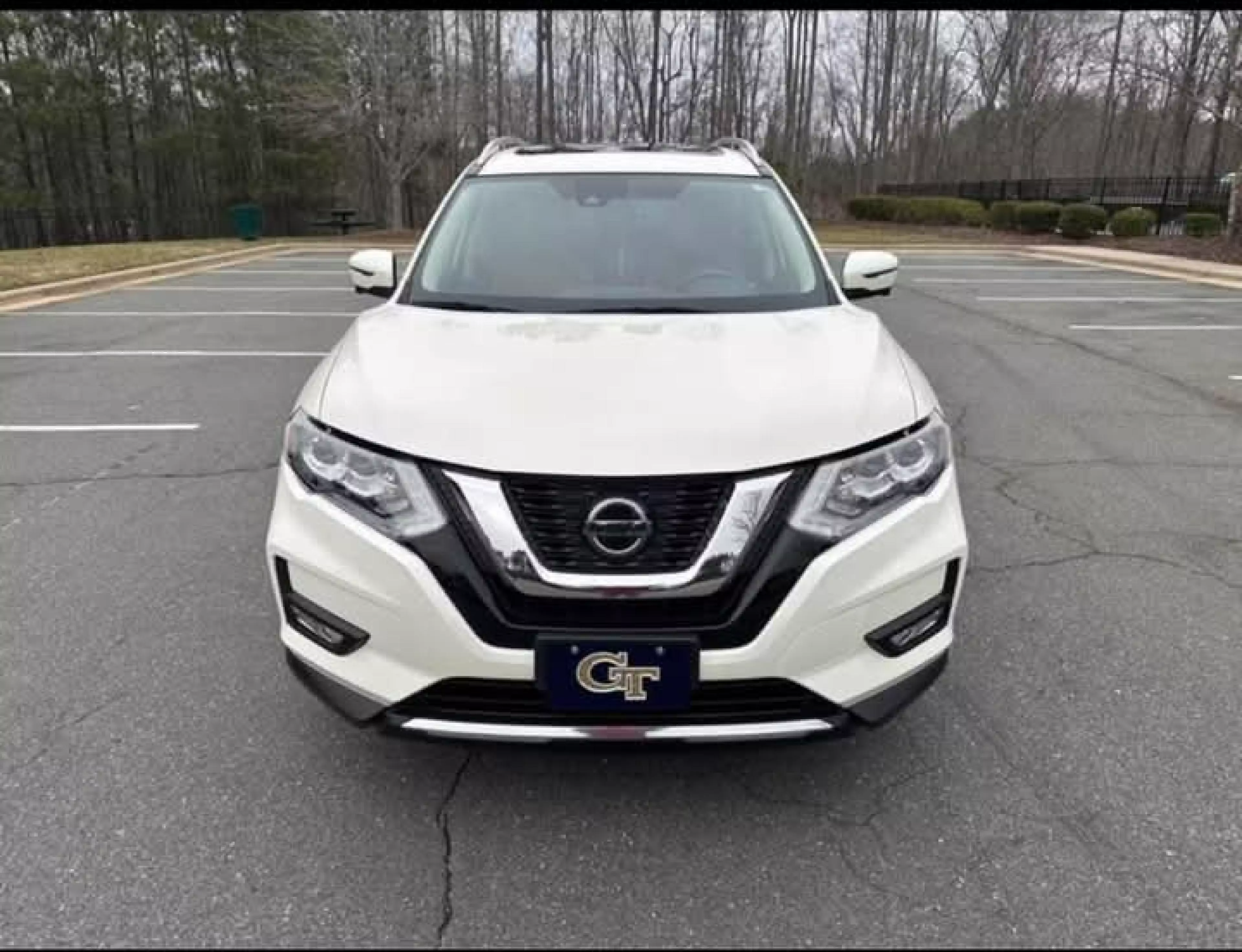 Nissan Rogue  - 2017