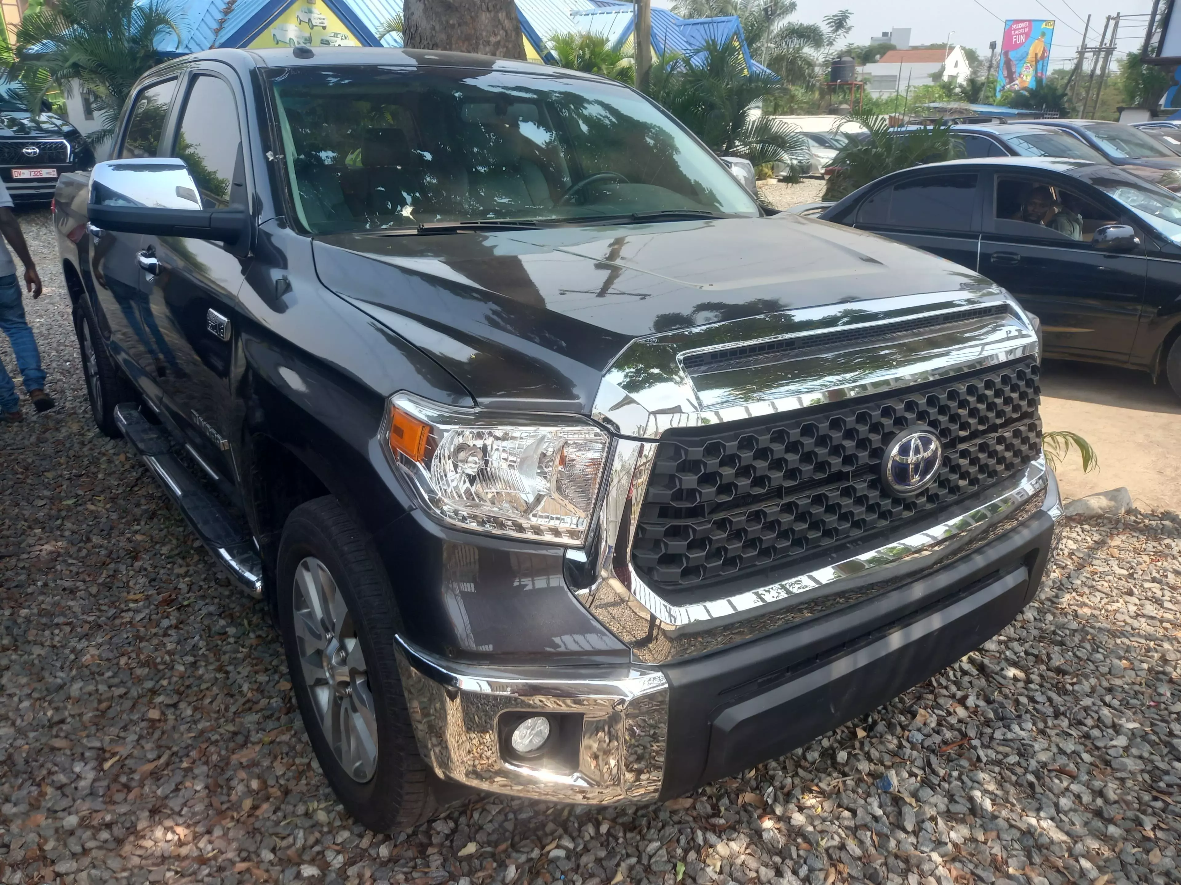 Toyota Tundra  - 2017